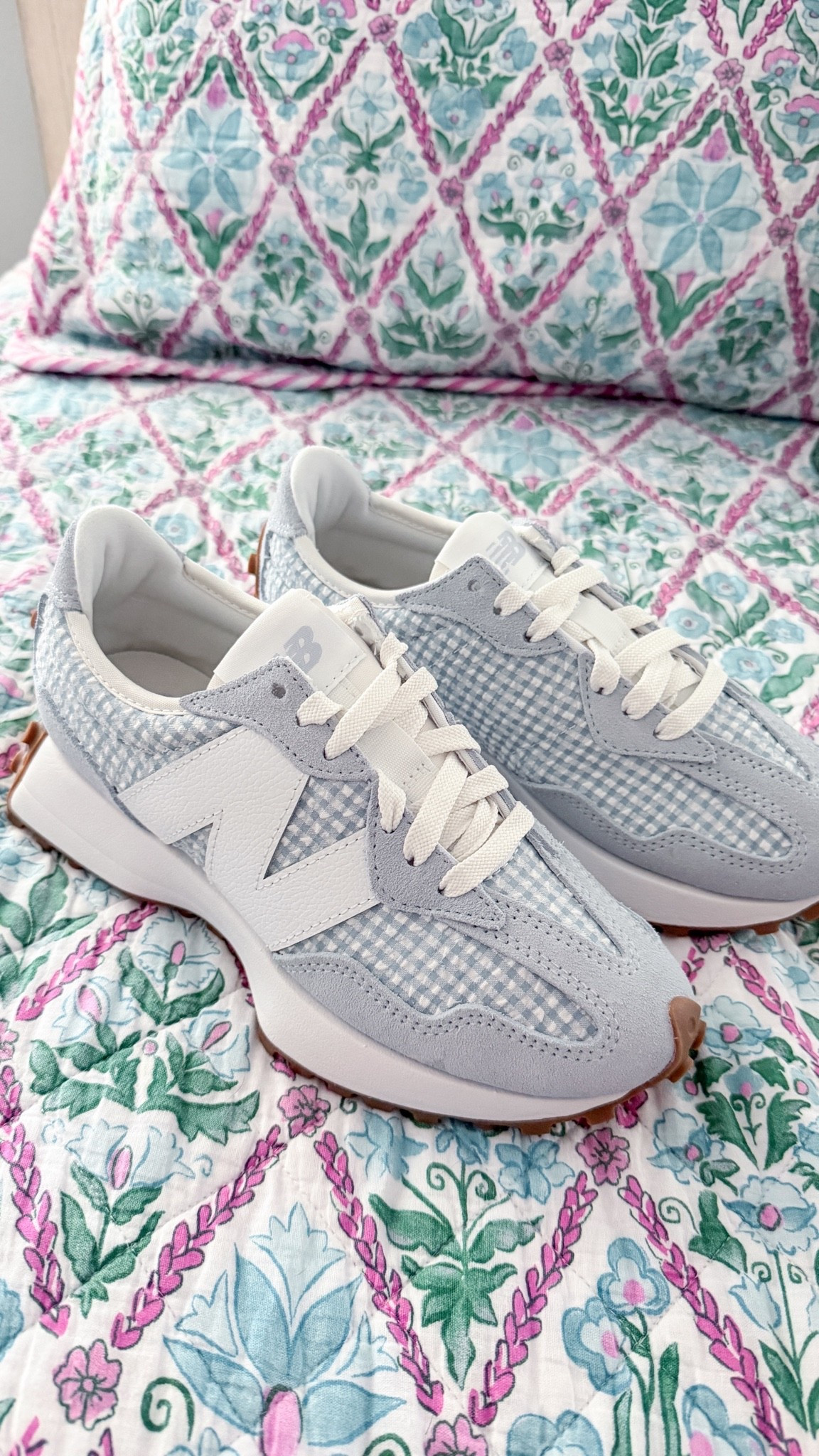 The gingham detail had me immediately 💙✨
These sneakers are the perfect mix of comfy and cute—and they go with so many spring and summer outfits 🌸

#LTKmomlife #LTKActive #LTKSeasonal