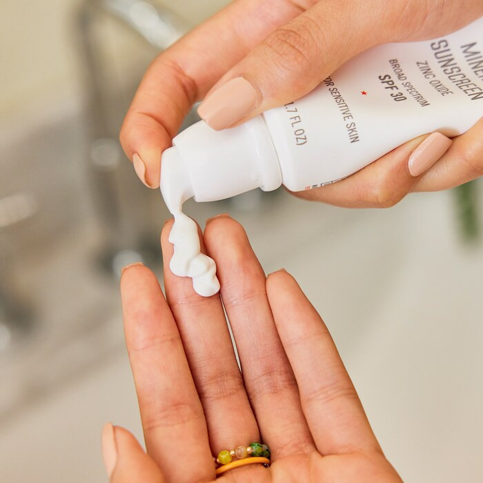 Mineral Sunscreen Zinc Oxide Broad Spectrum SPF 30 - First Aid Beauty | Sephora | Sephora (US)