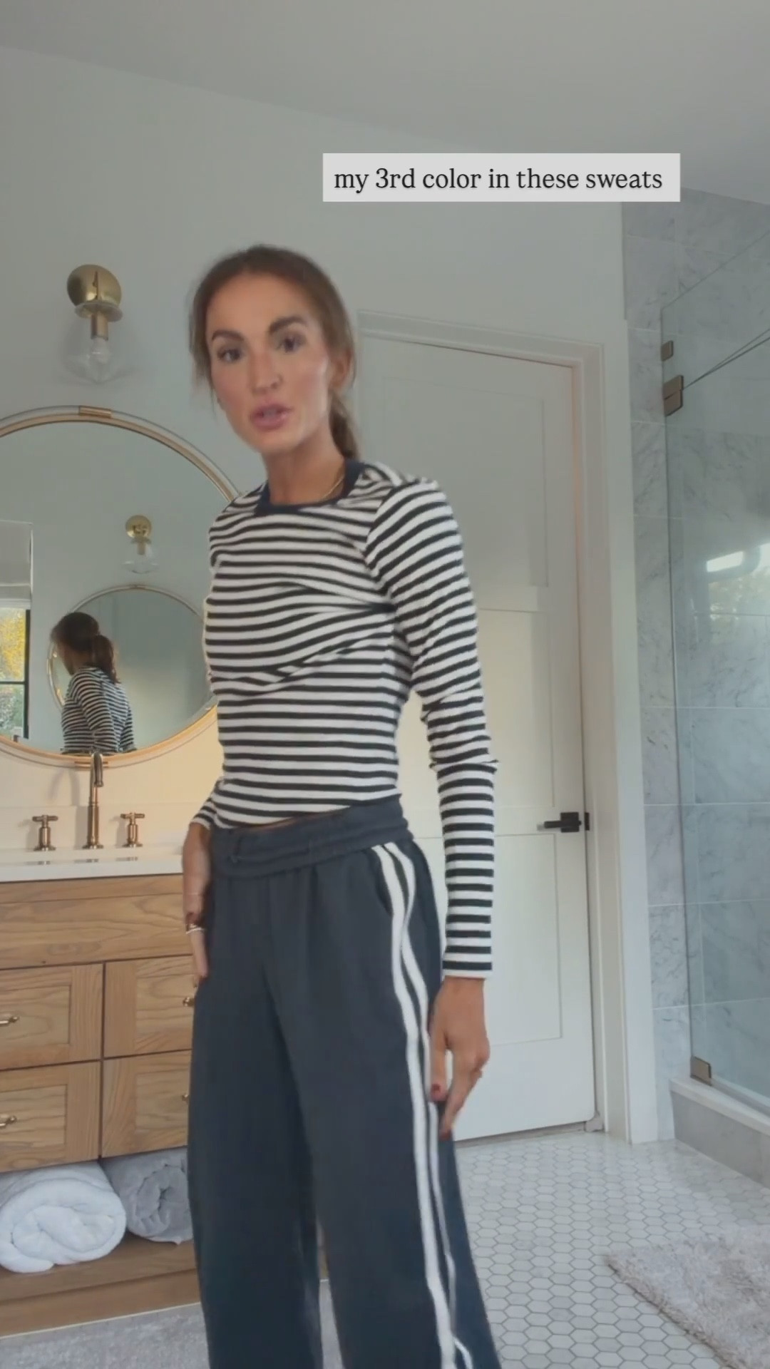 Old navy sweats + tee 50% off!! 🙌🏼