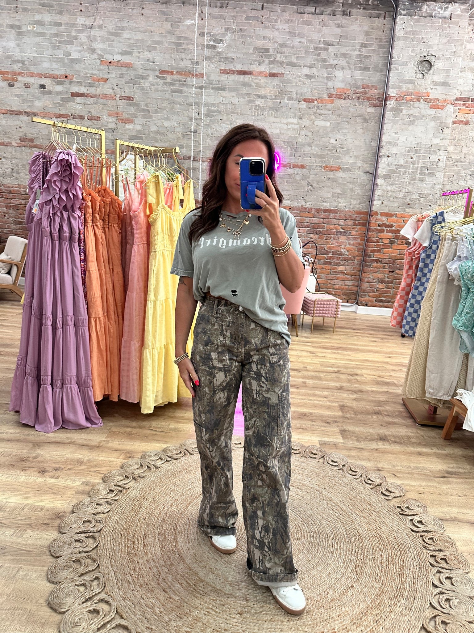 Walmart Camo Cargos! Less than $17! #walmart #camo #camopants #graphicteeoutfit