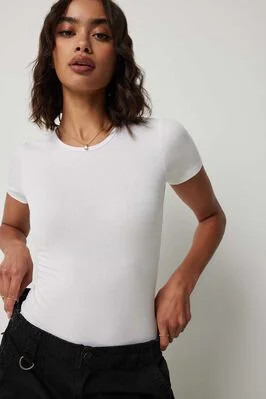 Basic Short Sleeve Bodysuit | Ardene