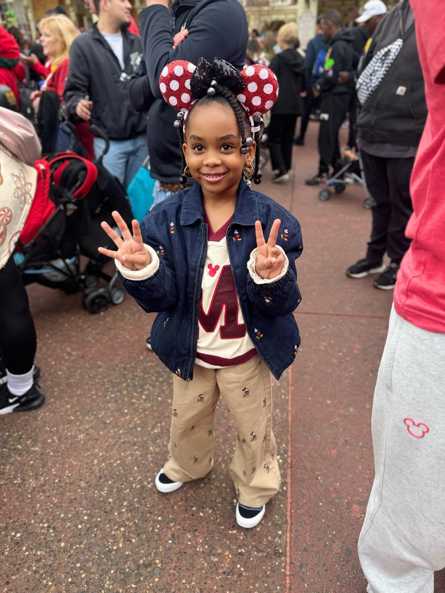 Tatums disney fit❤️

#LTKTravel #LTKStyleTip #LTKKids