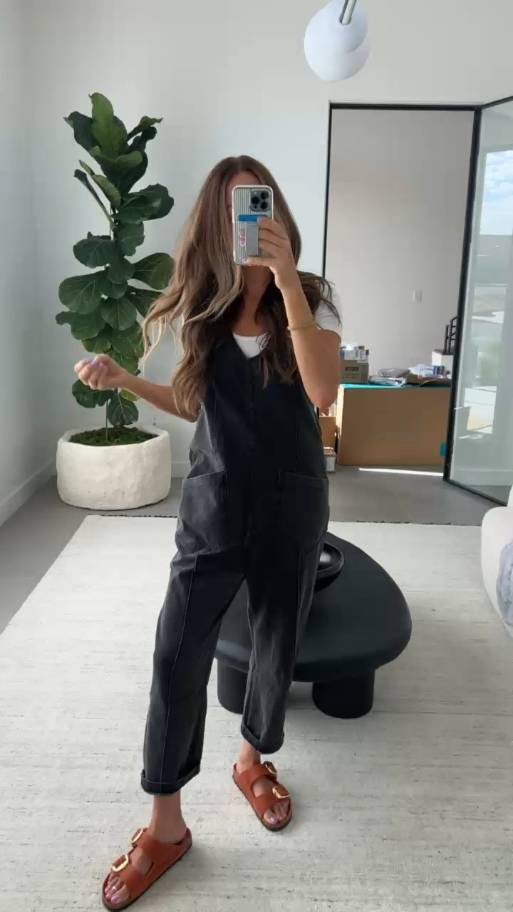 Dying over this jumpsuit!! Wearing a small and it comes in a ton of colors! It’s the perfect fall fashion staple!

#LTKSeasonal