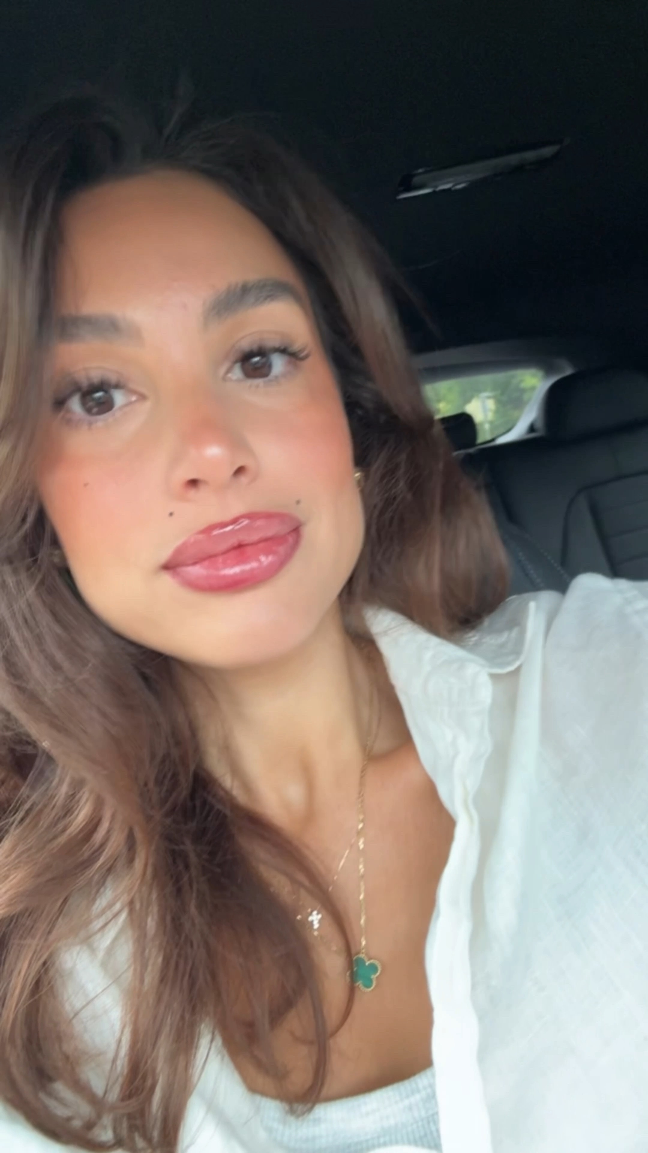 This lip combo does not budge😍

Hudabeauty lip stain in ‘cinnamon’
Benefit cosmetics in ‘summer fling’
Hudabeauty lip oil in ‘pink lady’



#LTKbeauty