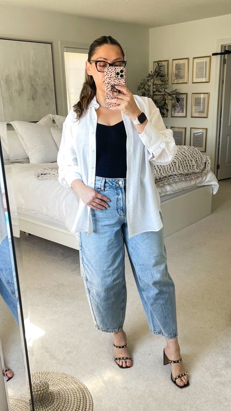 Styling my new barrel jeans! I love the relaxed yet chic feel to this outfit! Love how the heels just pull it allll together❤️





Spring outfits, midsize spring outfits, how to style barrel jeans, petite style, petite style inspo, spring outfit ideas, mama outfit, date night, brunch, horseshoe jeans, wide leg jeans

#LTKfindsunder100 #LTKmidsize #LTKstyletip