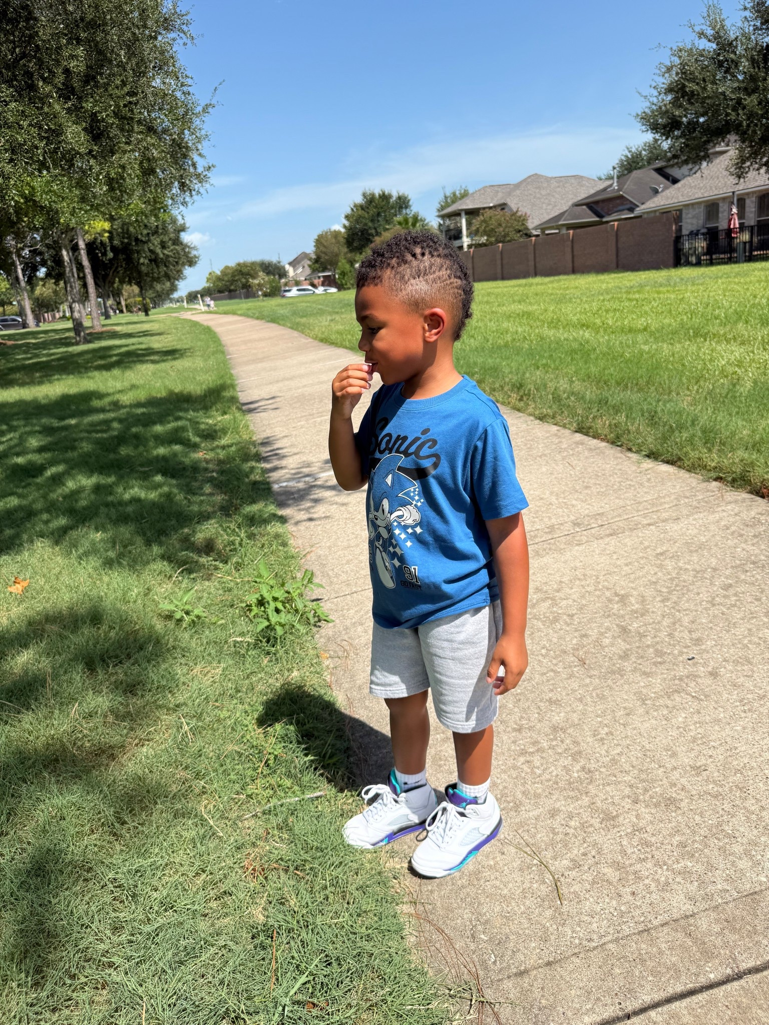 Kindergarten School Outfit for Boys who love Sonic 

Sonic Tshirts for kids 
Sonic Clothes 
Target Finds for Kids 
Target Kids Clothes 
Kids Jordan’s 
Shoes for Kindergarten
Shoes for Boys 
Boys Clothes 
Little Boy Outfits 
School Outfits for Little Boys 
White Shoes for Boys 
Nike Shoes for Boys 
Sonic Outfit
Blue shirts for Boys 
Easy Boy Outfits 
Boy clothes from Target 
Grey Shorts for Boys


#LTKKids #LTKFallSale #LTKSaleAlert