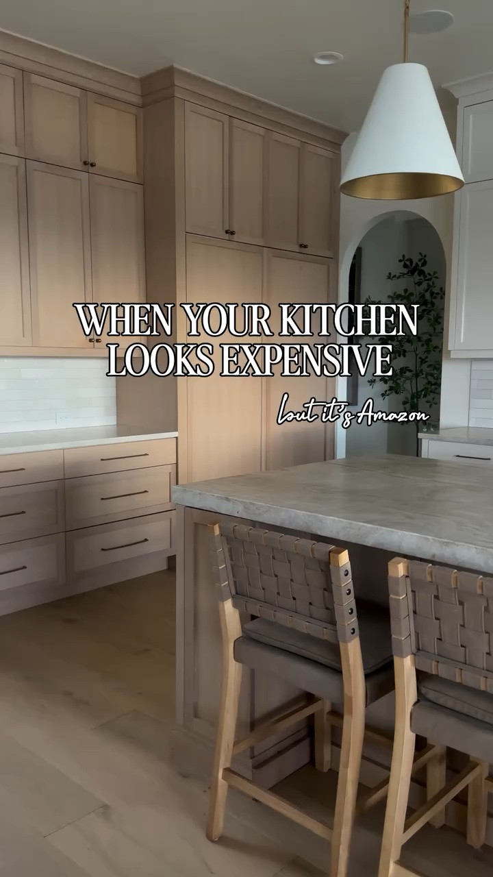 Kitchen details that make a home feel custom ✨

Brass hardware, a pot filler, statement lighting, warm wood tones, and timeless finishes that create a high-end kitchen without overspending.@Wayfair @lowes @Nathan James @Target 

#kitchendesign #kitcheninspiration #kitchenremodel #kitchenideas #homedesign interiordesign designerlooksmarterspend

#LTKHome #LTKSaleAlert