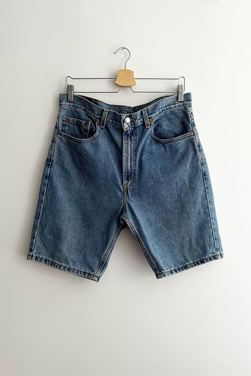 Vintage Levis 505 Denim Baggy Shorts | Urban Outfitters (US and RoW)