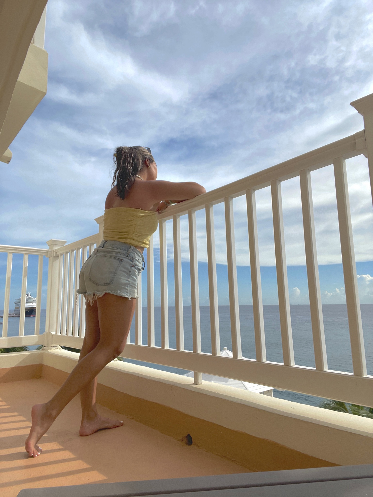 Summer day, shorts, tube top, perfect for a summer day! 

#LTKFind #LTKtravel #LTKBacktoSchool