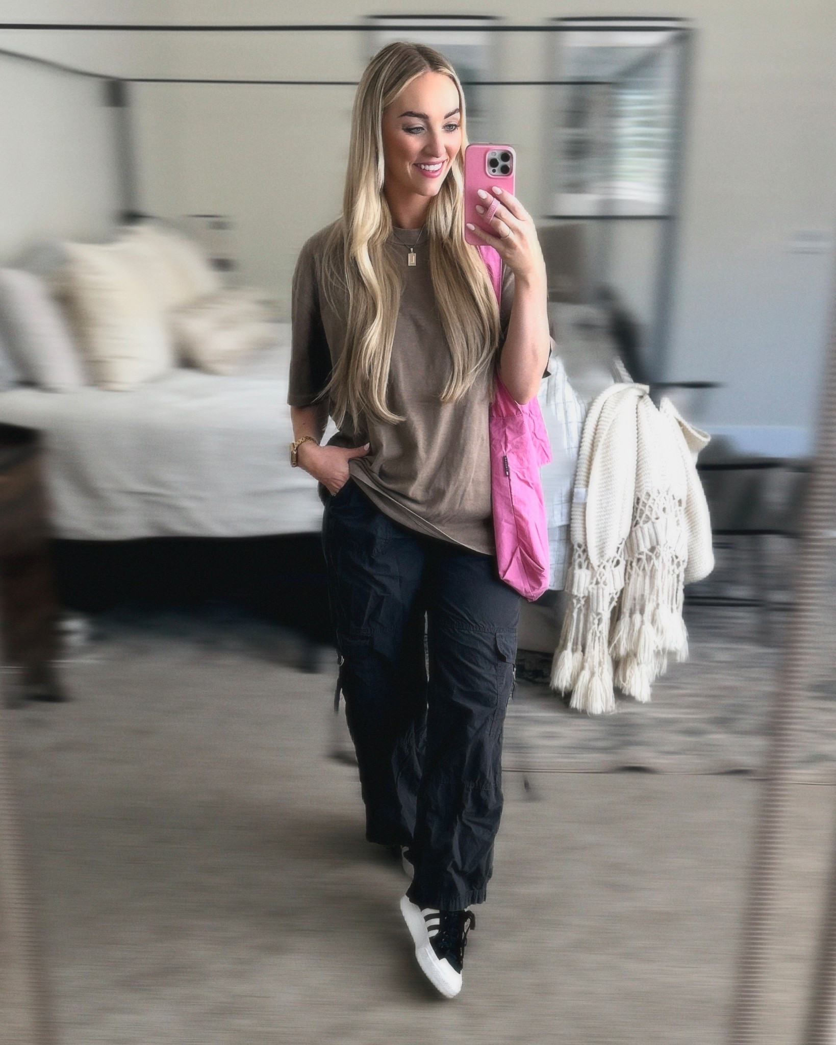 easy trendy ootd 🩷 *pants are old target, but i linked similar ones!