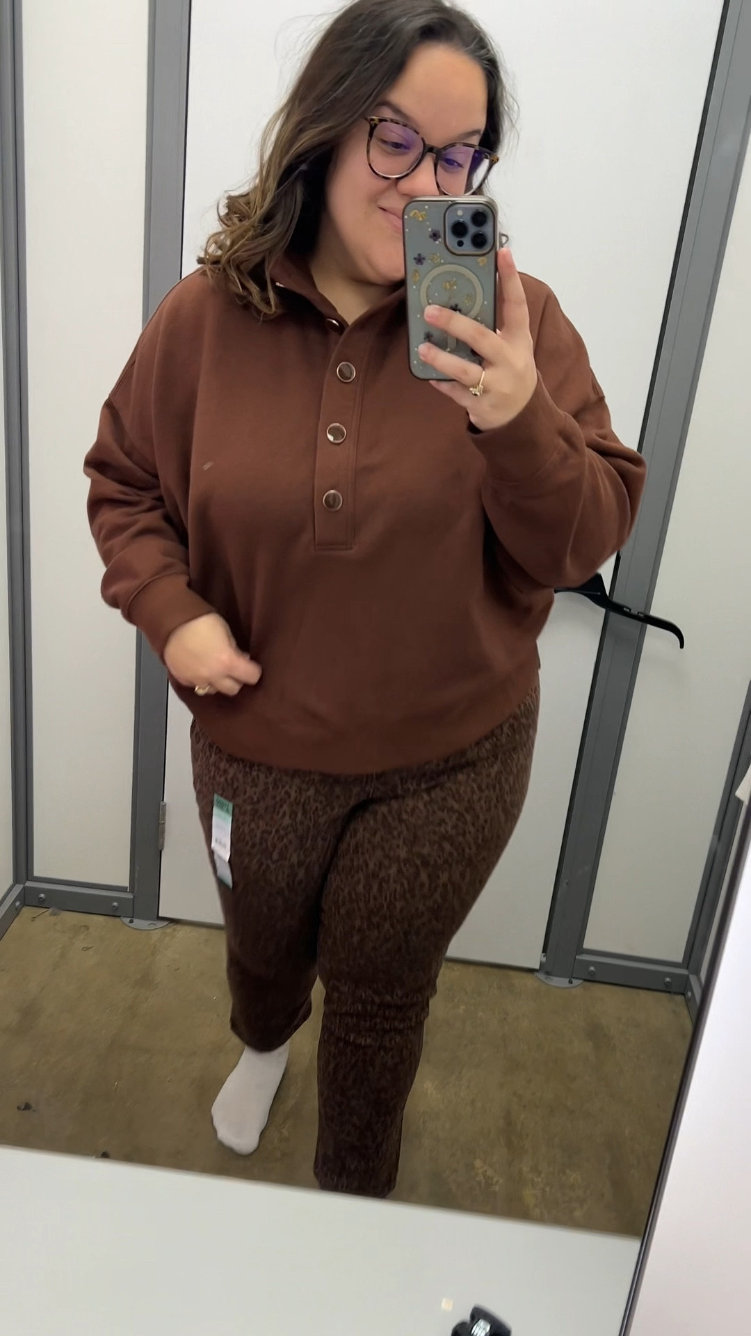 Tried on every color so you don’t have to 🤍🤎🖤
This sweater is soft, comfy, and an easy everyday staple. Runs true to size and works with leggings or jeans. Linked all colors on LTK.

#LTKootd #LTKSeasonal #LTKmomlife