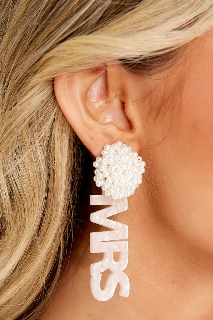 Change My Name Pink Pearl Earrings | Red Dress 