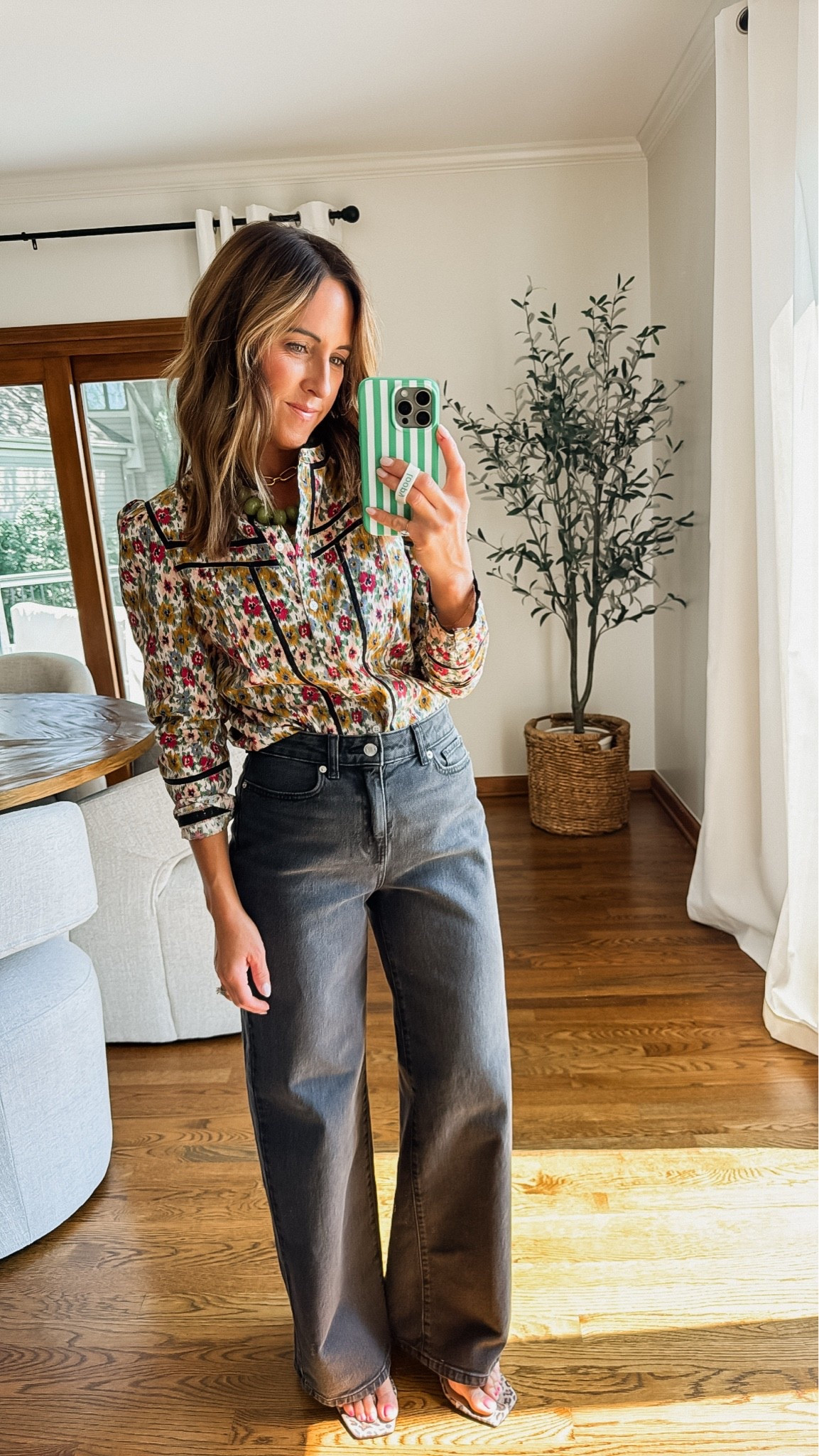 I’ve been waiting for this top to come back online 😍
The floral color mix mixed with the black lace trim details is so good 
Us 2 here 
Jeans size 2

#LTKmomlife #LTKSeasonal #LTKxWalmart