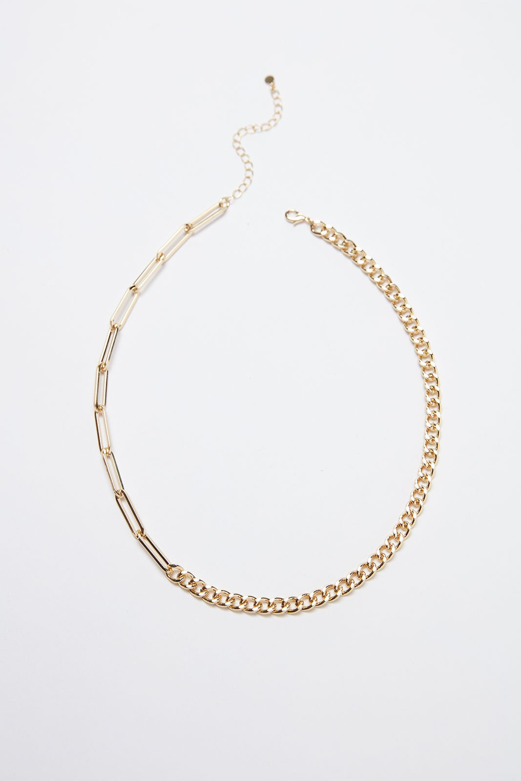 Evereve  Aria Contrast Chain Necklace | Evereve