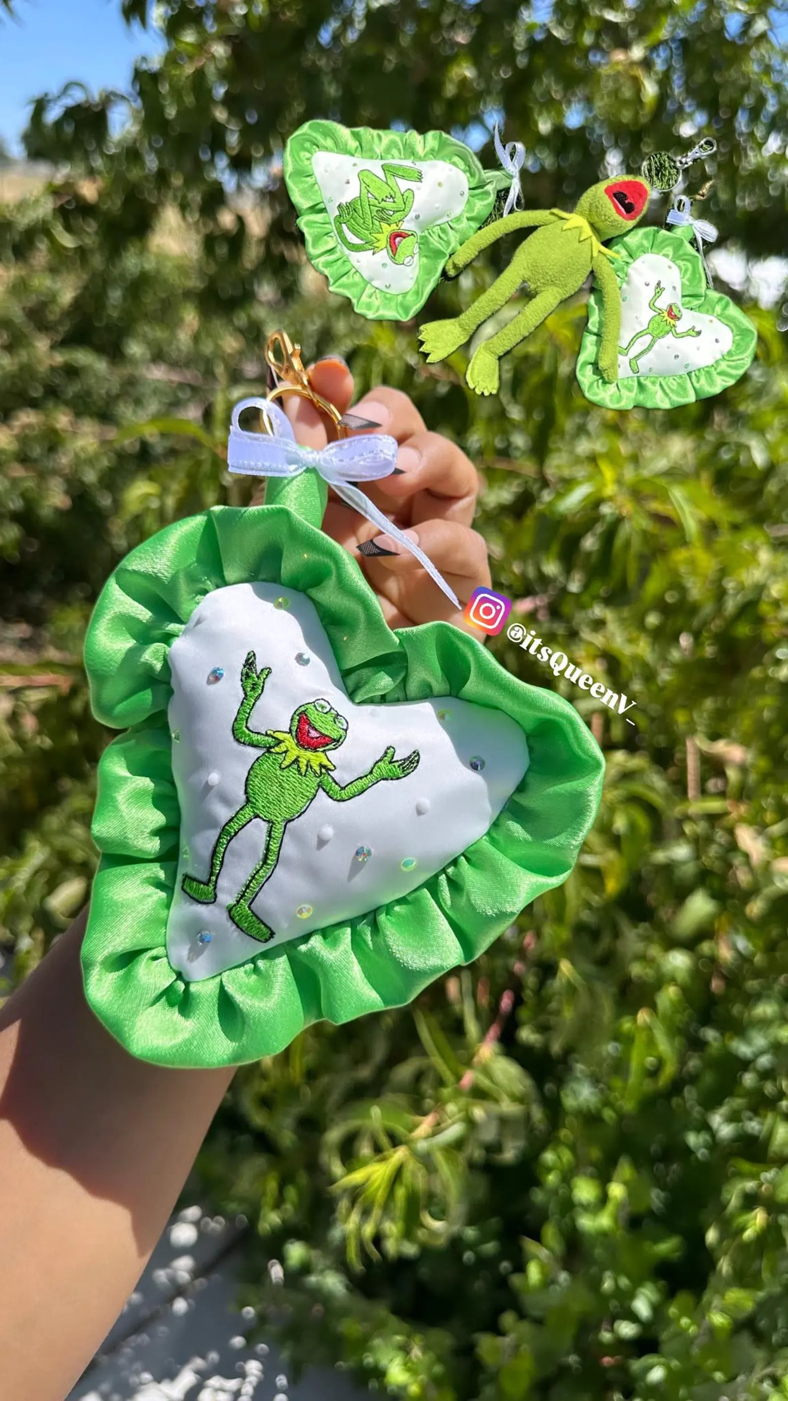 The Muppets Kermit the Frog - Character Embroidered Rhinestone Keychain | Etsy (Global)