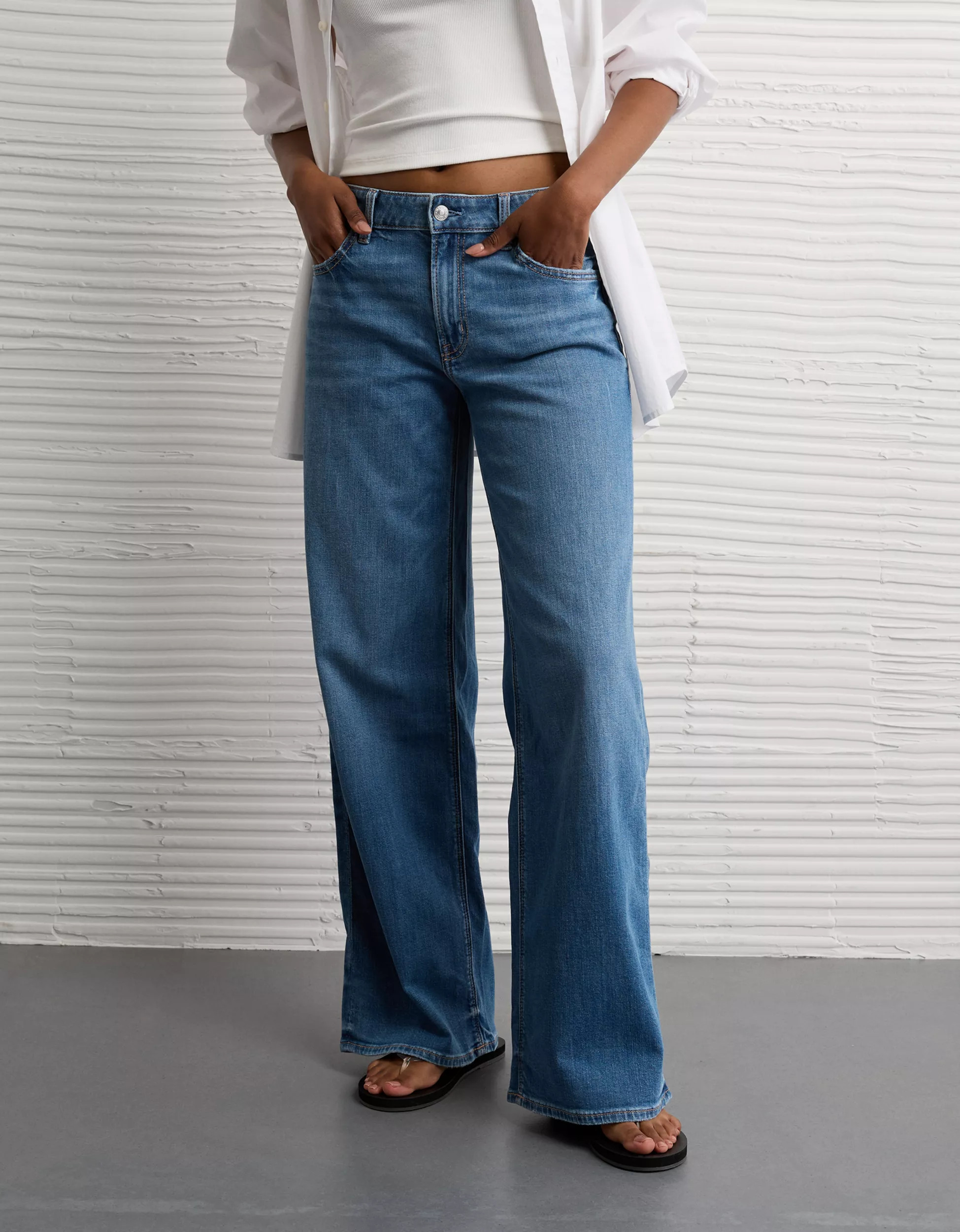 AE Stretch Low-Rise Baggy Wide-Leg Jean | American Eagle Outfitters (US & CA)