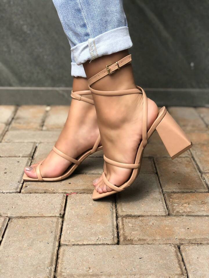 Sandália Feminina Salto Grosso Bloco Bege Confortavel Moda Mulher Sapato Feminino Chinelo Bota R... | SHEIN