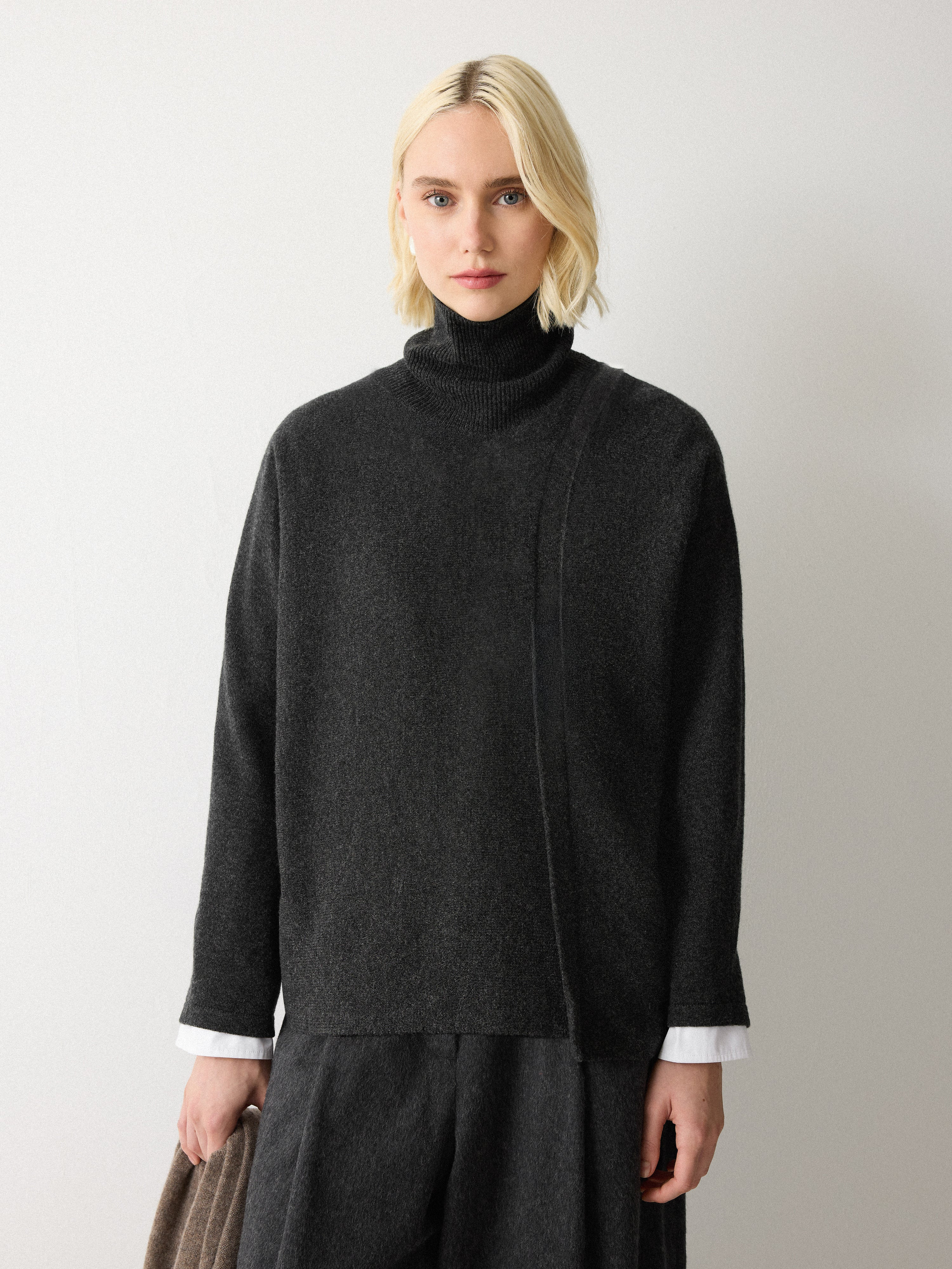 Overlap Seam Detail Jumper | Charcoal | Jigsaw (UK)