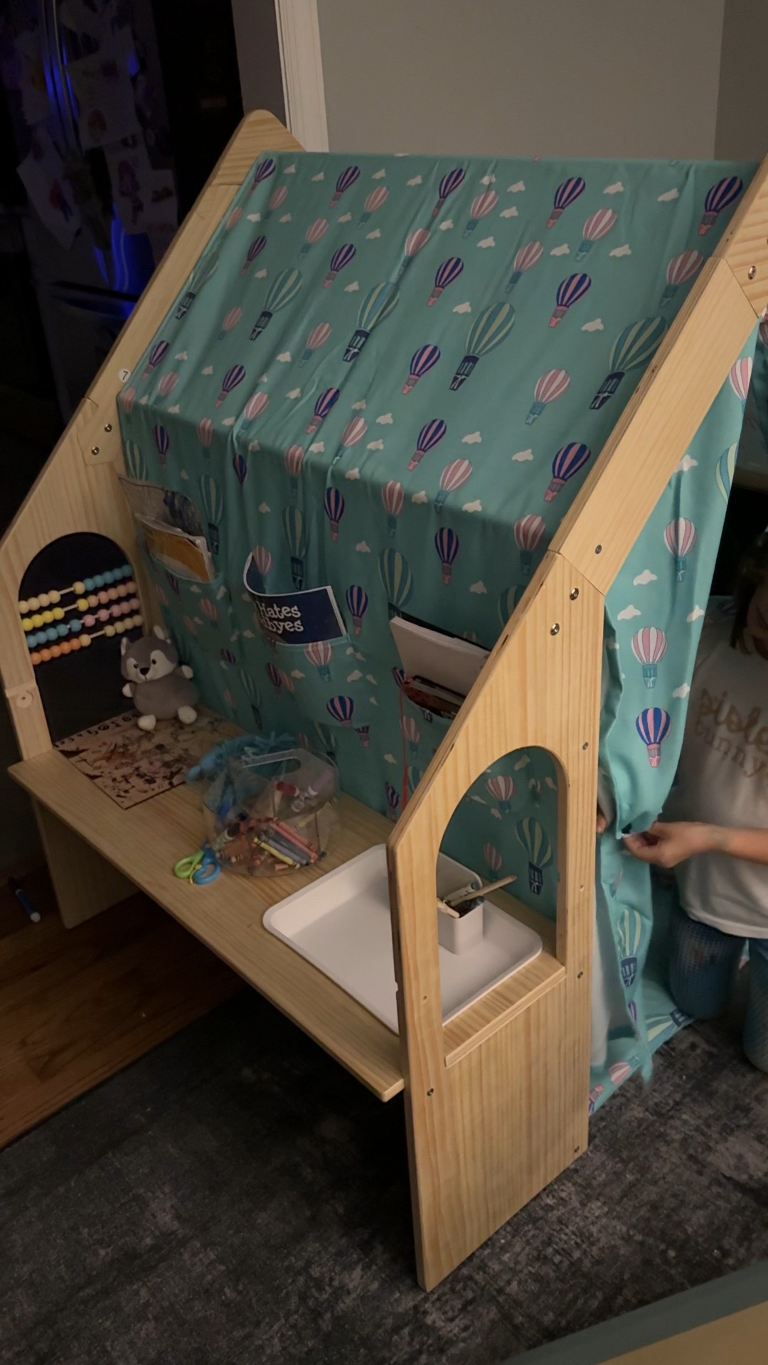 Upgraded our living room kid set up!!