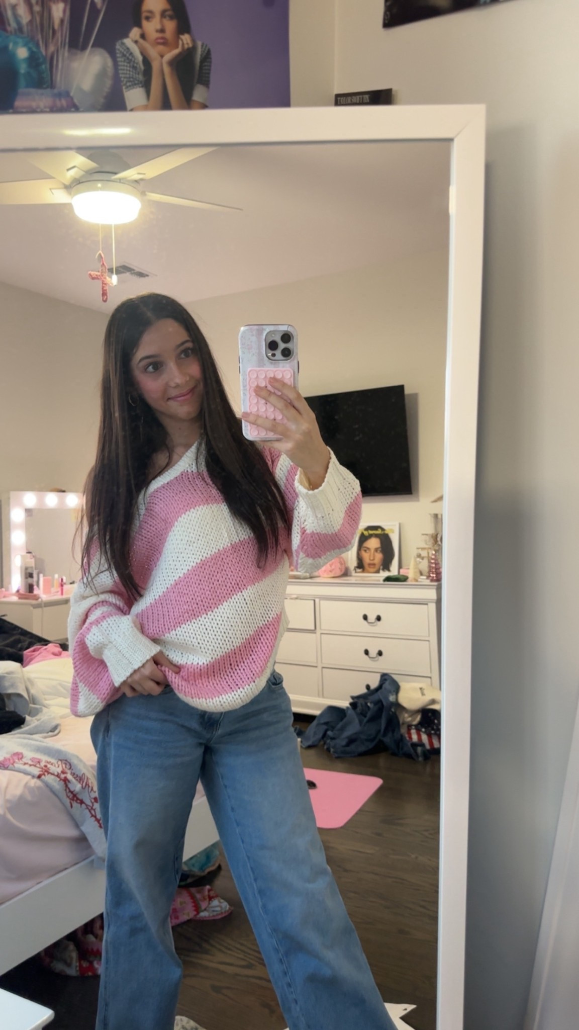 in love with this sweater 🤍🩷

#LTKootd #LTKHoliday #LTKdayinmylife