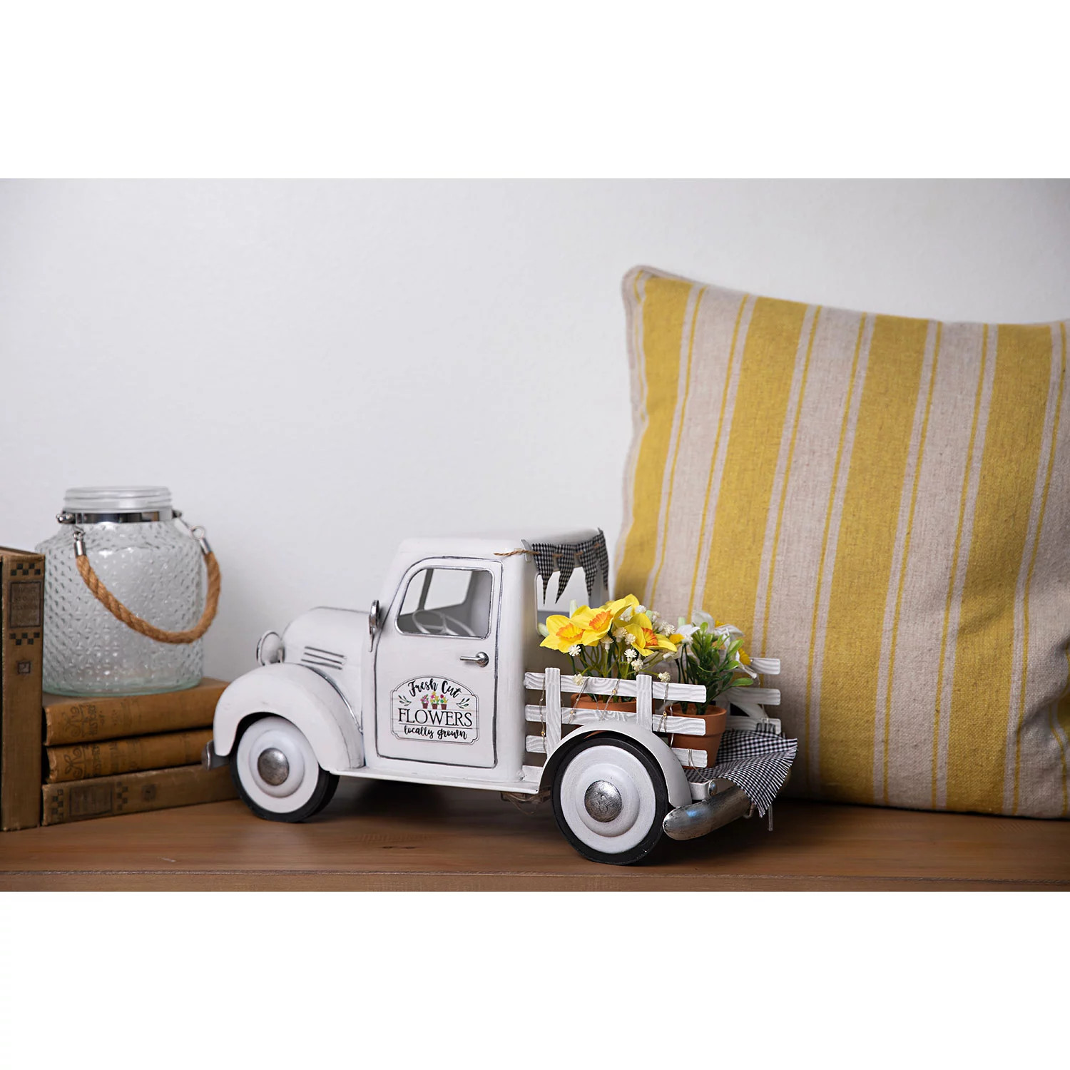 Member's Mark Vintage Truck - White Spring Truck | Sam's Club
