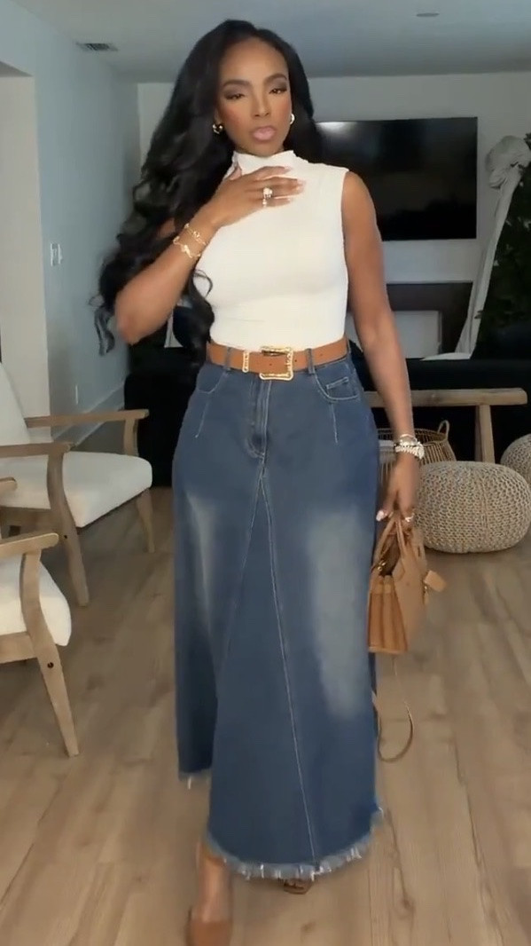 Scroll to shop! ✨ Everything from this look is linked below. 👇🏽    

Wearing: Size Small | 5’4” | 140 lbs  

📲   Download the FREE LTK app & follow me (@kirasfashionfinds) to shop all my daily finds.  #LTKootd #LTKPetite #LTKU