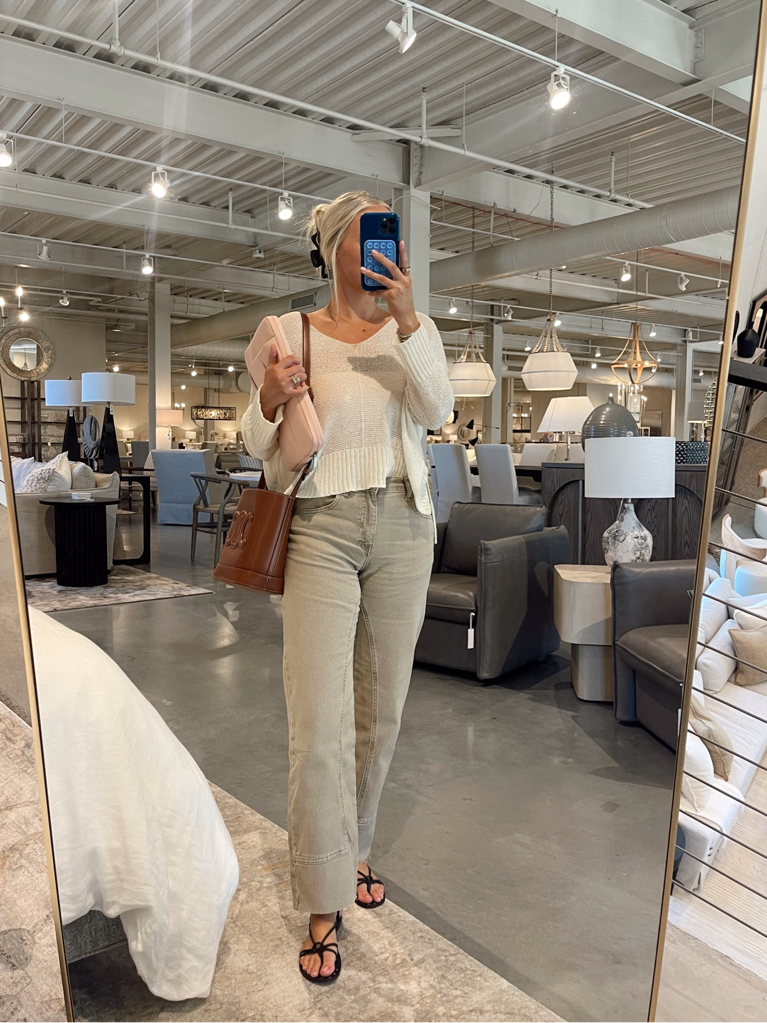 sweater is old from a boutique!

#LTKStyleTip #LTKFindsUnder100 #LTKSeasonal