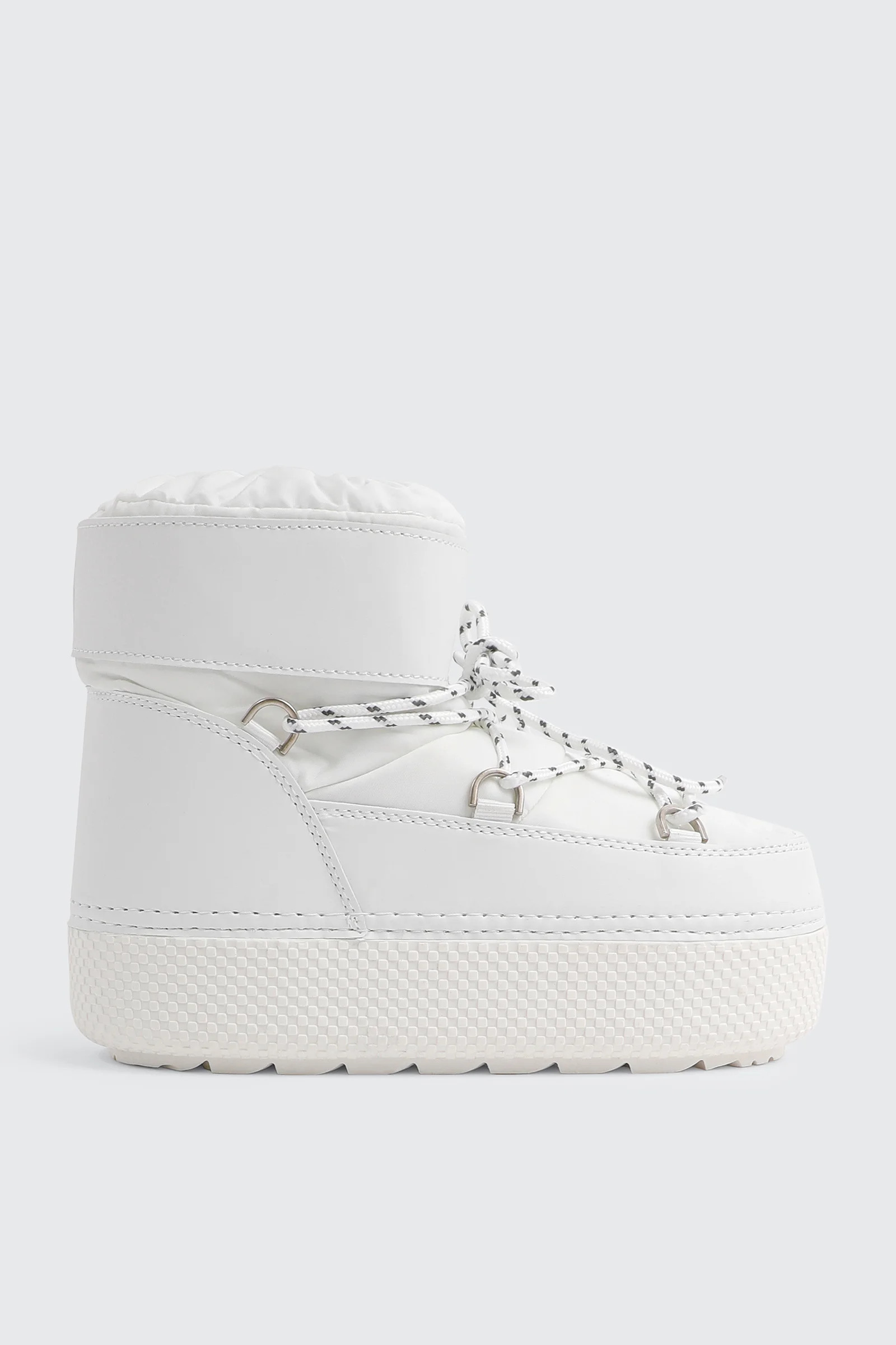Thick Outsole Snow Boots | Ardene