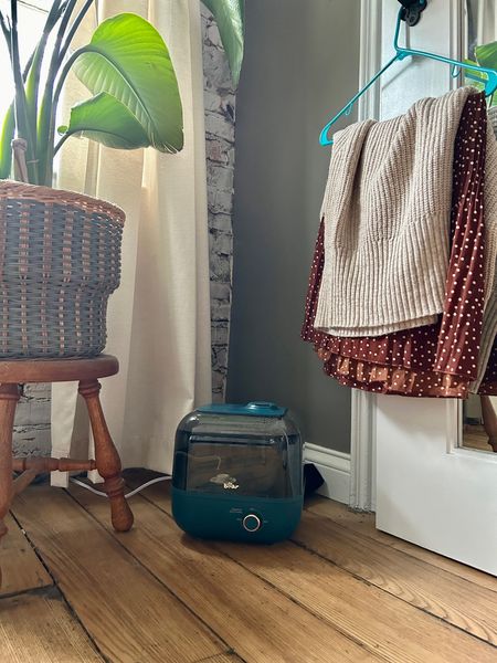 Cute retro-looking humidifier. Great size for a medium to large bedroom! 

Cute humidifier, brown polka dotted midi skirt

#LTKhome #LTKHoliday #LTKGiftGuide