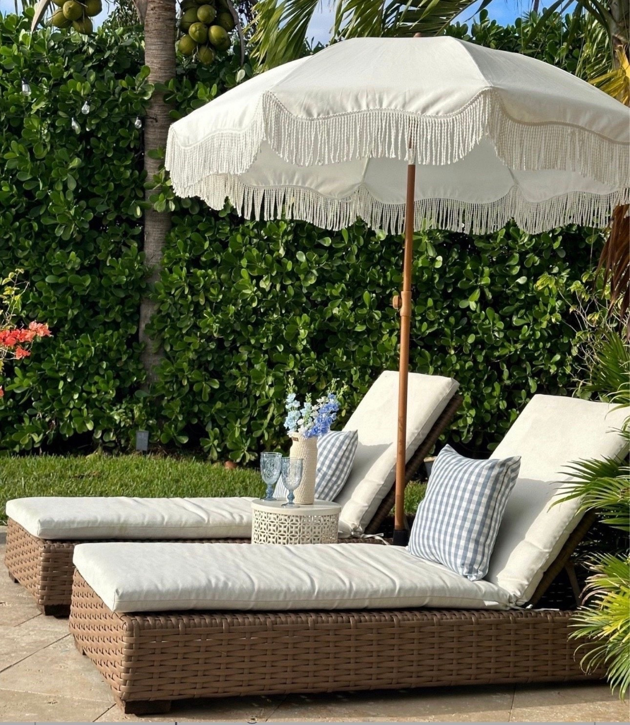 Pool lounge chairs

Lounge chairs 
Poolside 
Summer 
Amazon home
Walmart
Wayday sale
Wayfair 
Pottery barn 
McGee 
Magnolia 
Coastal cottage 
Beach house 
Travel 
Patio umbrella
Outdoor furniture 
Mother’s Day
Cottage 
Summer
Fall 
Pool
Lounge chair 
DIY home

#LTKSaleAlert #LTKHome #LTKSeasonal