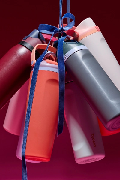 Owala FreeSip® Sway 30 oz Water Bottle | Urban Outfitters (US and RoW)