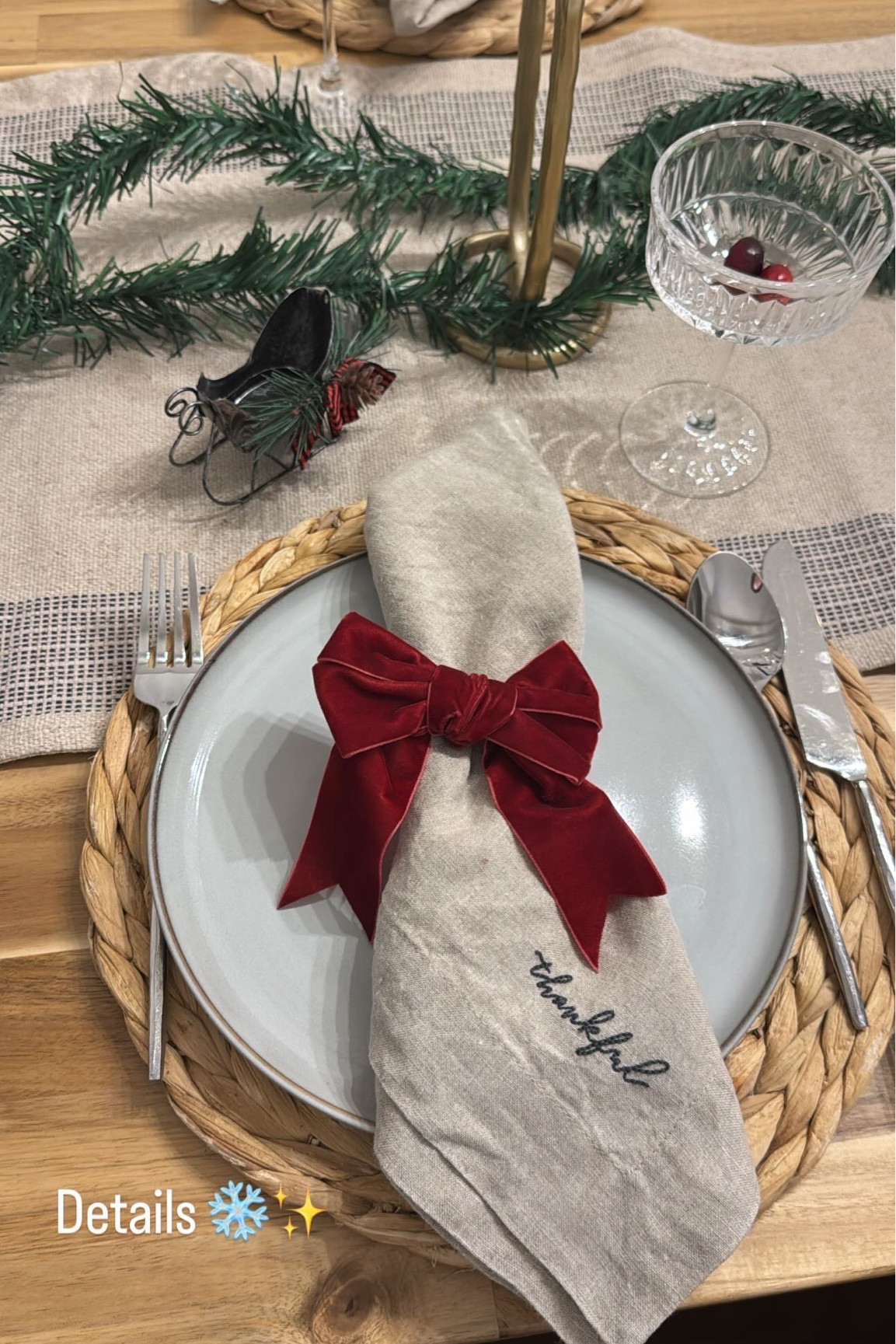 Christmas table setting ❤️🎁

#LTKHoliday #LTKSeasonal #LTKParties