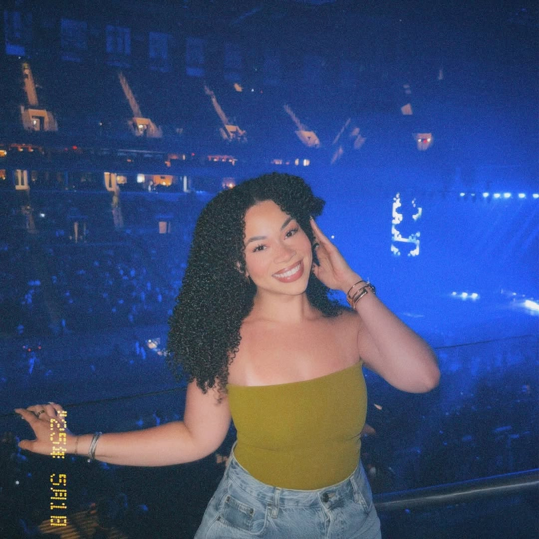 Had the best time at @charli_xcx 💚 Thank you @verbproducts for the best night! ✨✨

#LTKBeauty #LTKFindsUnder100 #LTKStyleTip