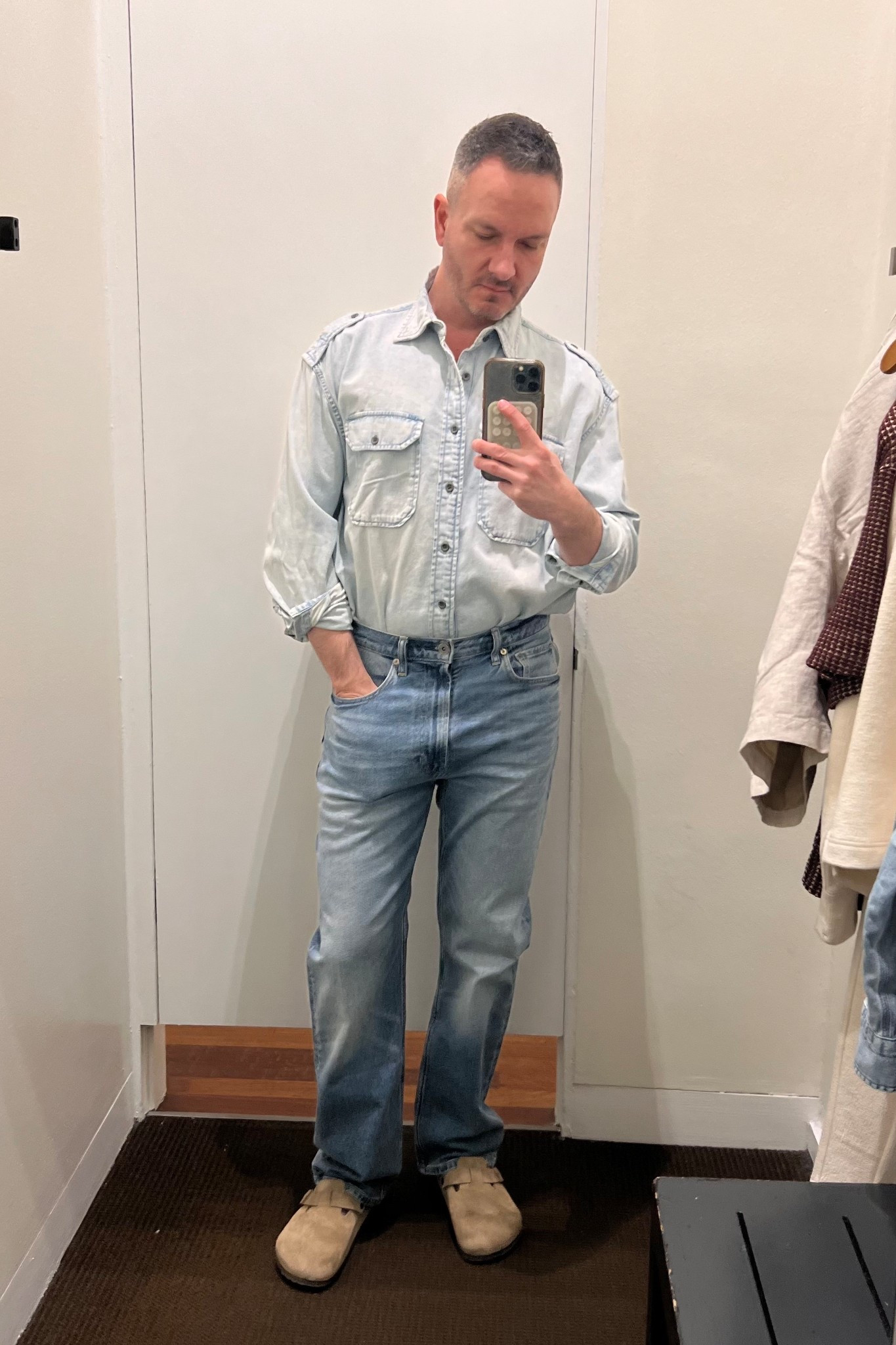 Trying a full denim look from Banana Republic and honestly denim on denim is having a real moment right now. Relaxed denim utility shirt with straight jeans. It’s simple but looks pulled together and feels like one of those outfits you can throw on and go anywhere.

And yes this one is also part of the Friends and Family sale if you’ve been thinking about trying the denim on denim thing.

#BananaRepublic #MensStyle #Menswear #DenimOnDenim #MensDenim #MensFashion #CasualMenswear #EverydayStyle

#LTKootd #LTKSeasonal #LTKMens