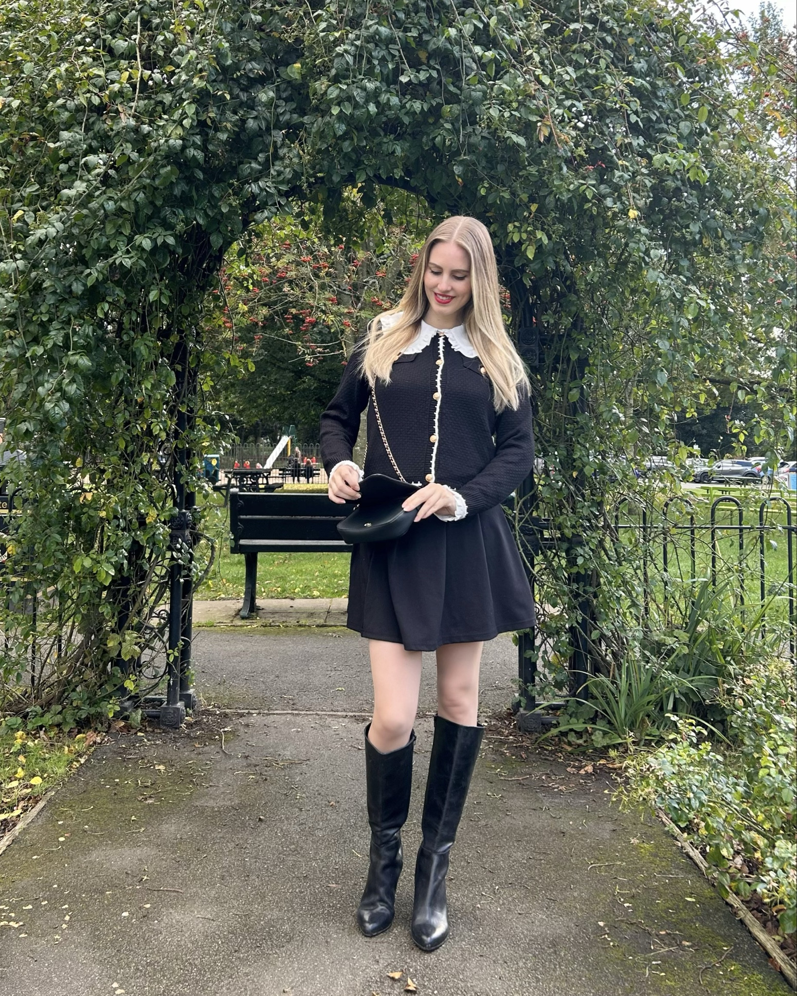 Black & white outfit 🖤🤍 
Cardigan by Grace Karin 
Skirt by H&M
Leather boots, bag and blouse (old)

Old money style old money outfit old money fashion vintage style vintage outfit retro style retro outfit black leather black outfit 

#LTKsale #LTKstyletip #LTKautumn