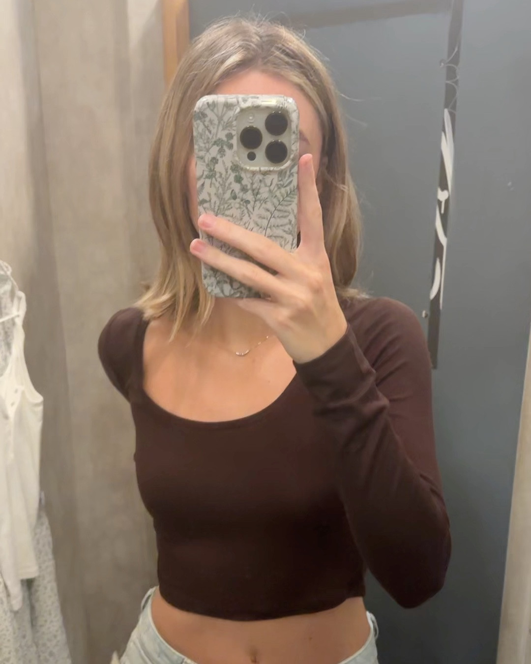 Also went to Pacsun and had to get some low rise jeans as well😚 plus some other CUTIES -size 24 jeans & xs top!!! Wondering if I should’ve gotten a small instead though 