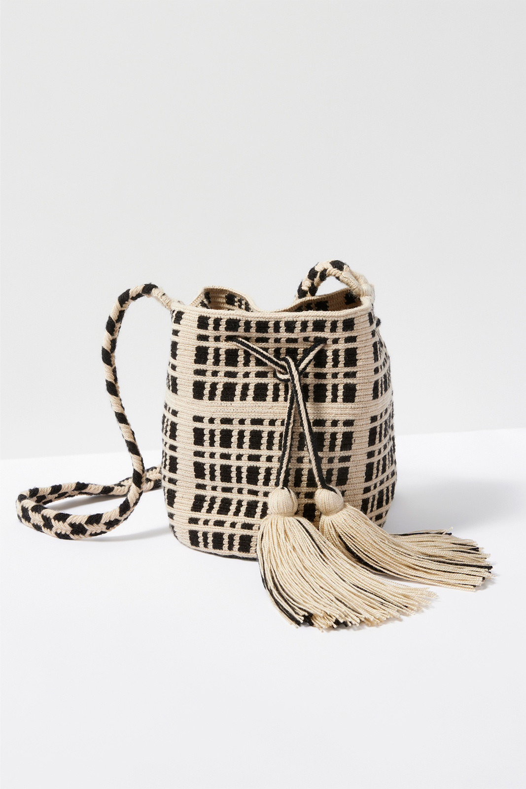 Color:BLK/IVORY | Evereve