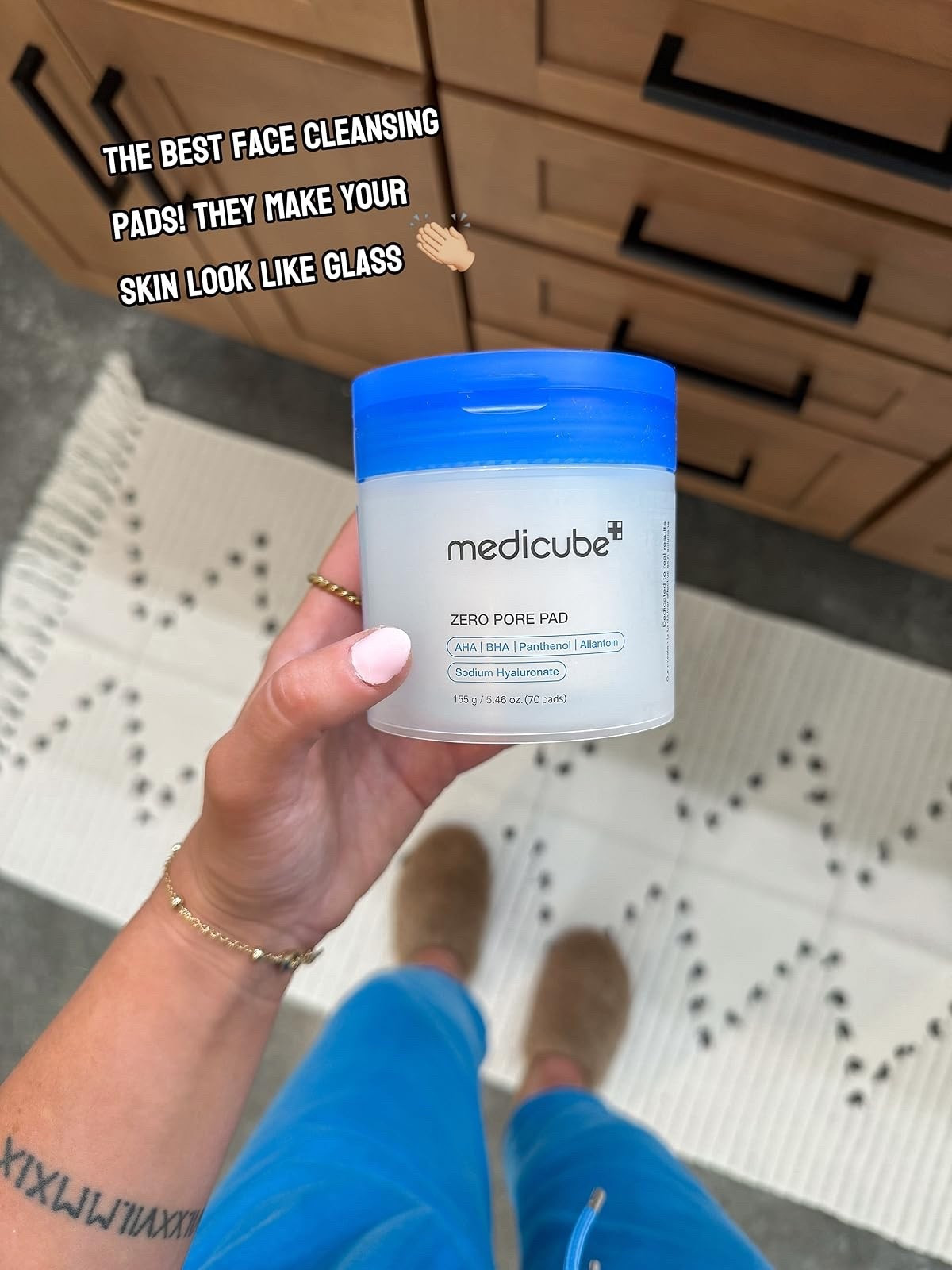 These zero pore pads will have your skin looking like glass (& I don't mean that "greasy" glass look, I truly mean glass!)

*Also linking my blue sweatpants & a similar pair of slippers since mine are no longer available! 

 

#LTKSaleAlert