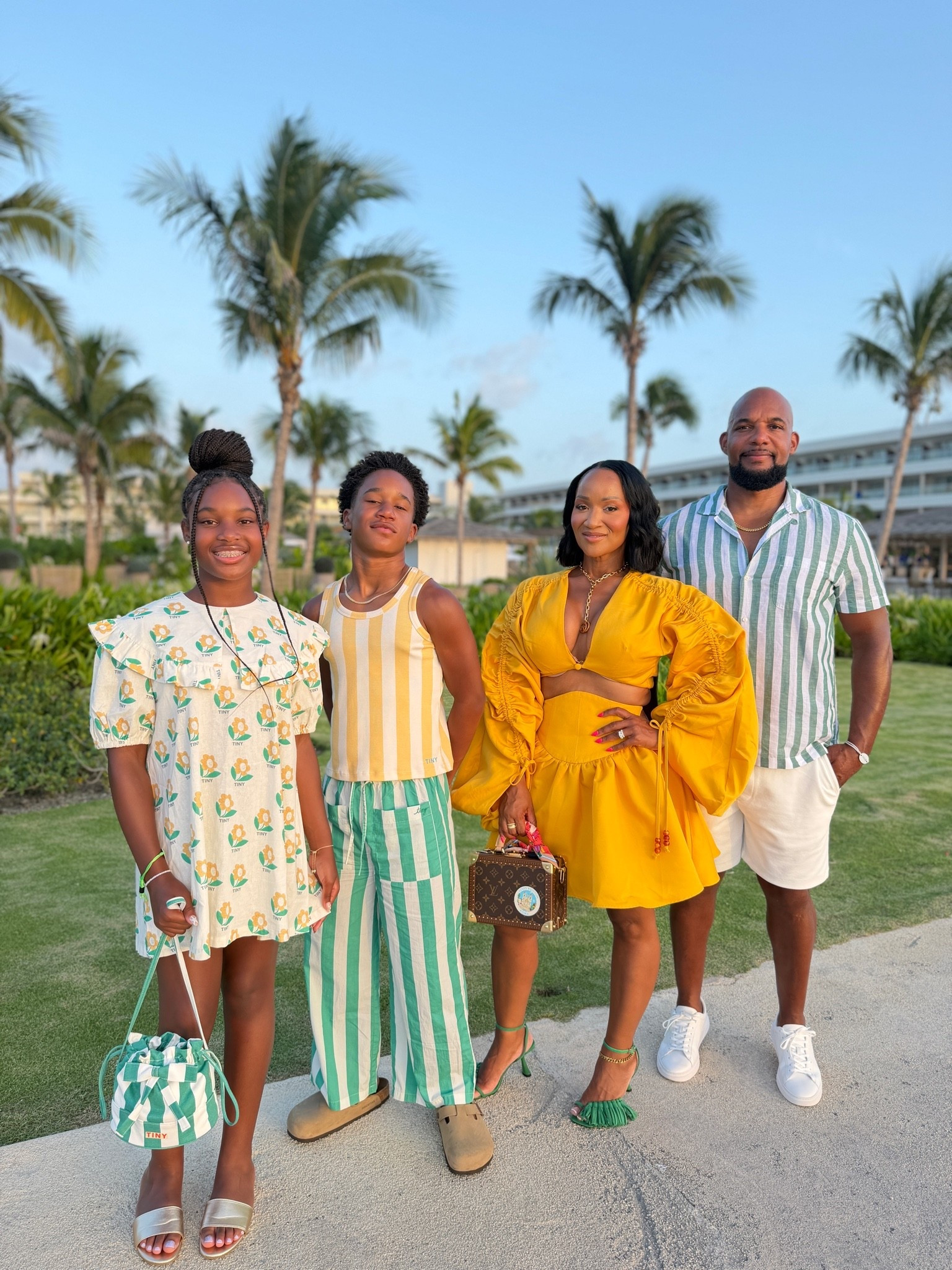 Dinner in Jamaica in my new fave 2 piece matching set 💛💚

#LTKgrwm #LTKSaleAlert