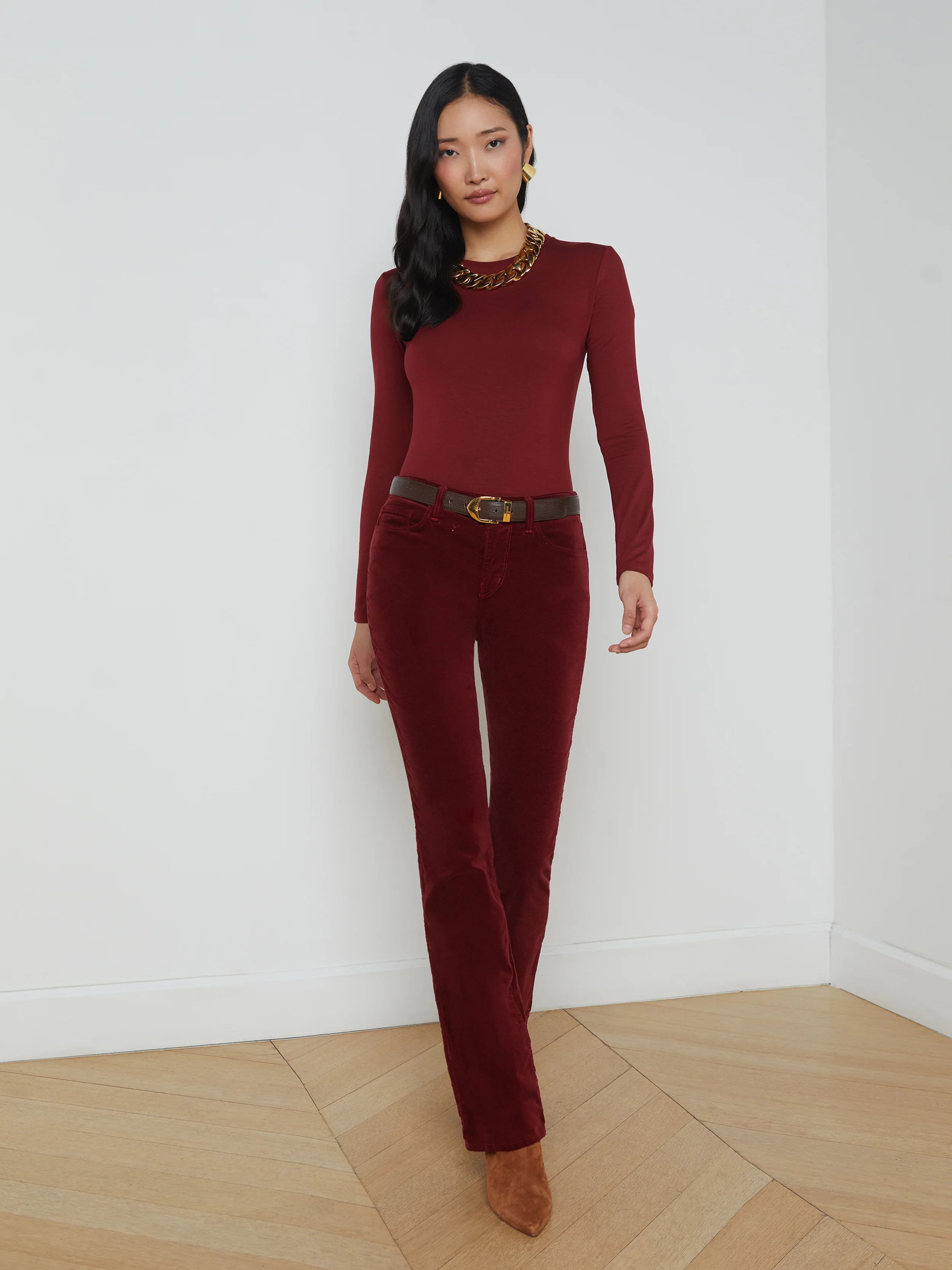 L'AGENCE - Stevie High-Rise Straight-Leg Velvet Jean in Dark Syrah | L'Agence