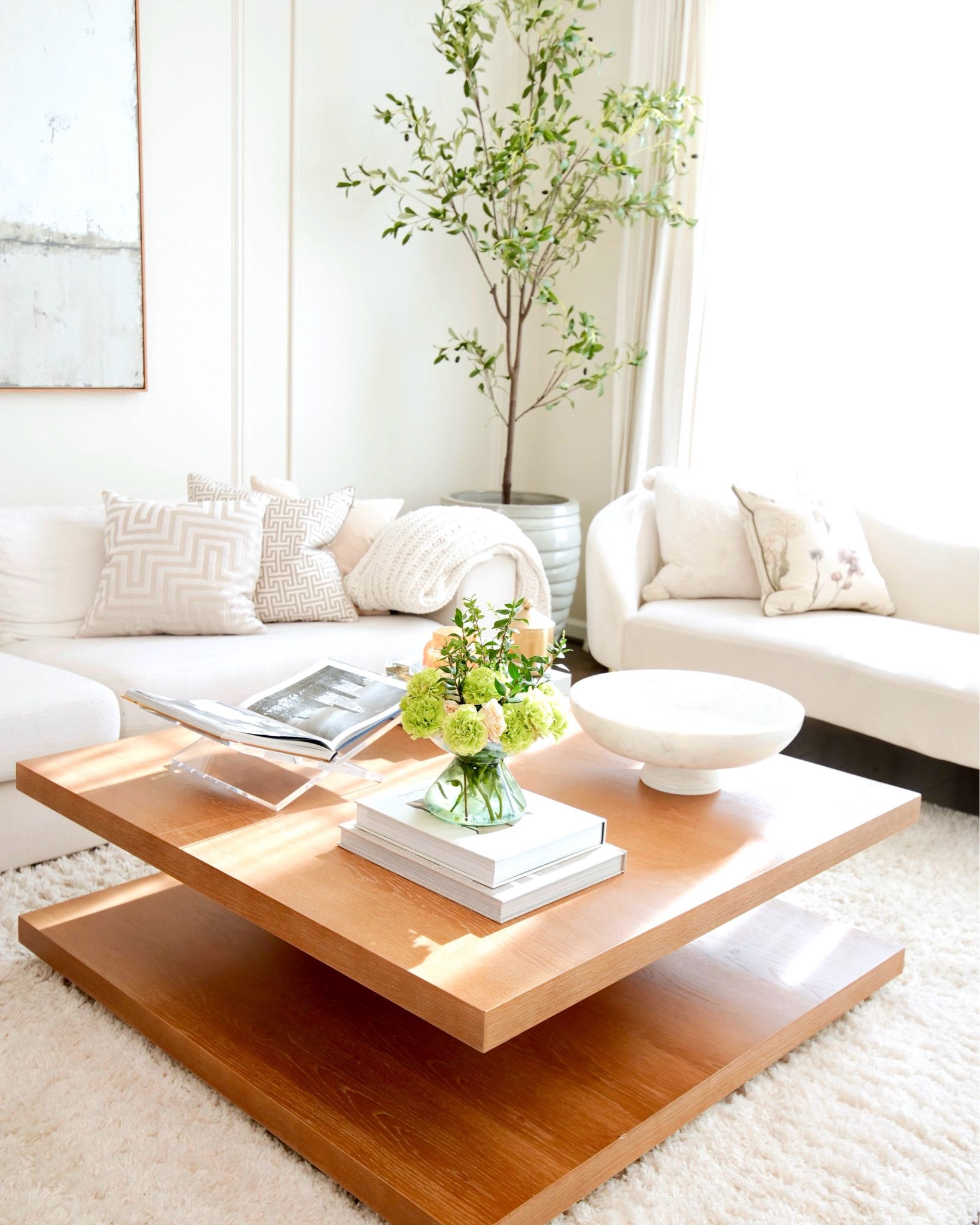 Coffee table styling , spring decor , home decor finds.  Home decor favorites 

#LTKhome #LTKSeasonal