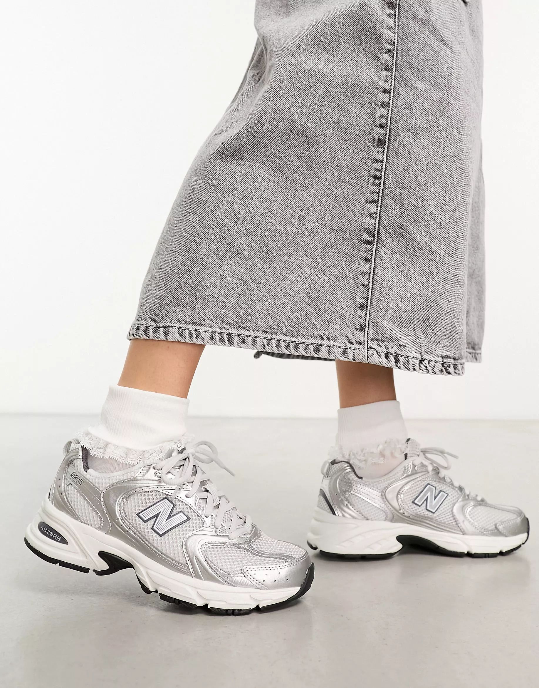 New Balance 530 sneakers in white & silver | ASOS (Global)