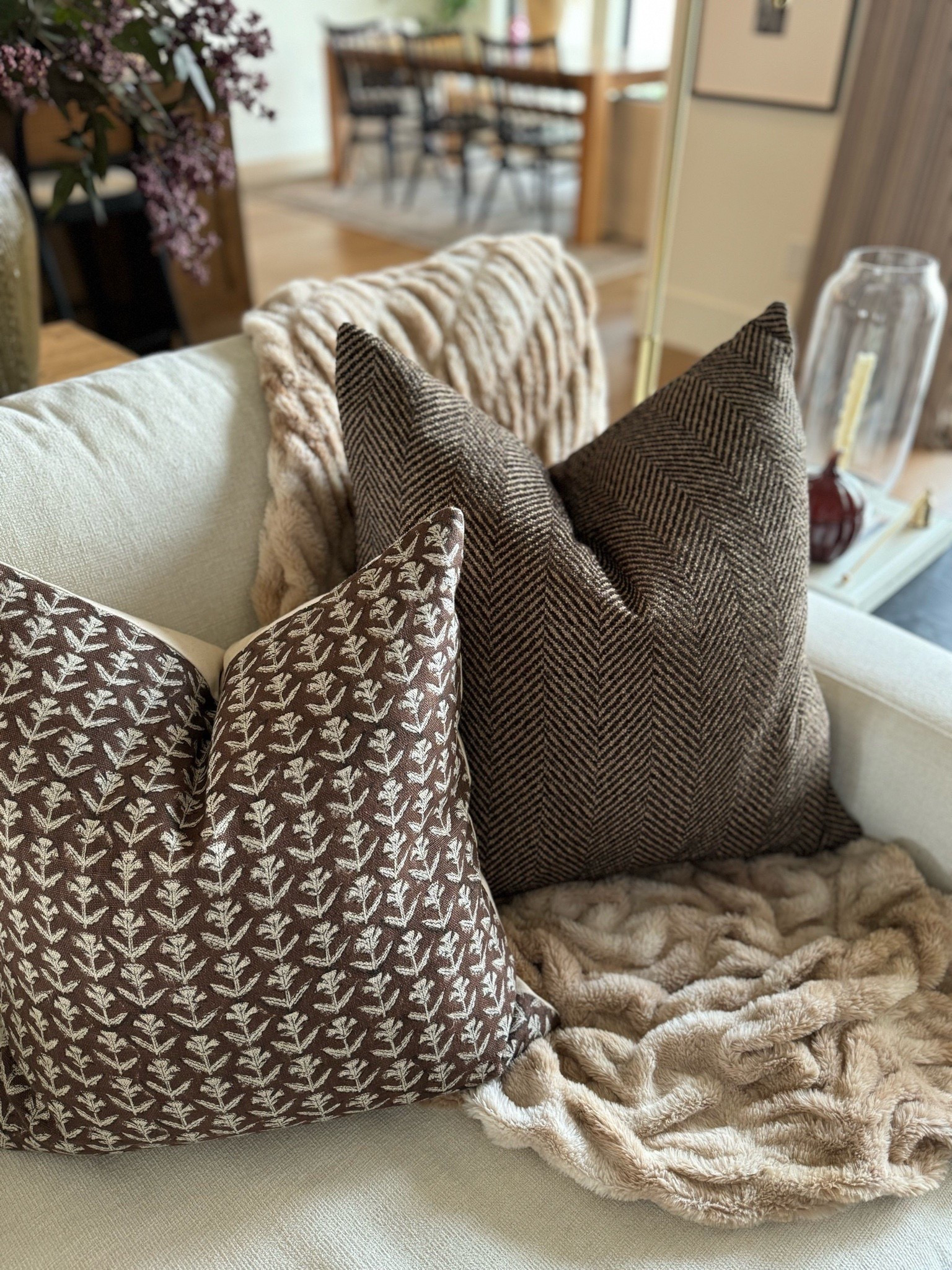 I just loved my fall pillows last so much last year, paired with my favorite affordable throw! I can’t wait to bring them out again! 