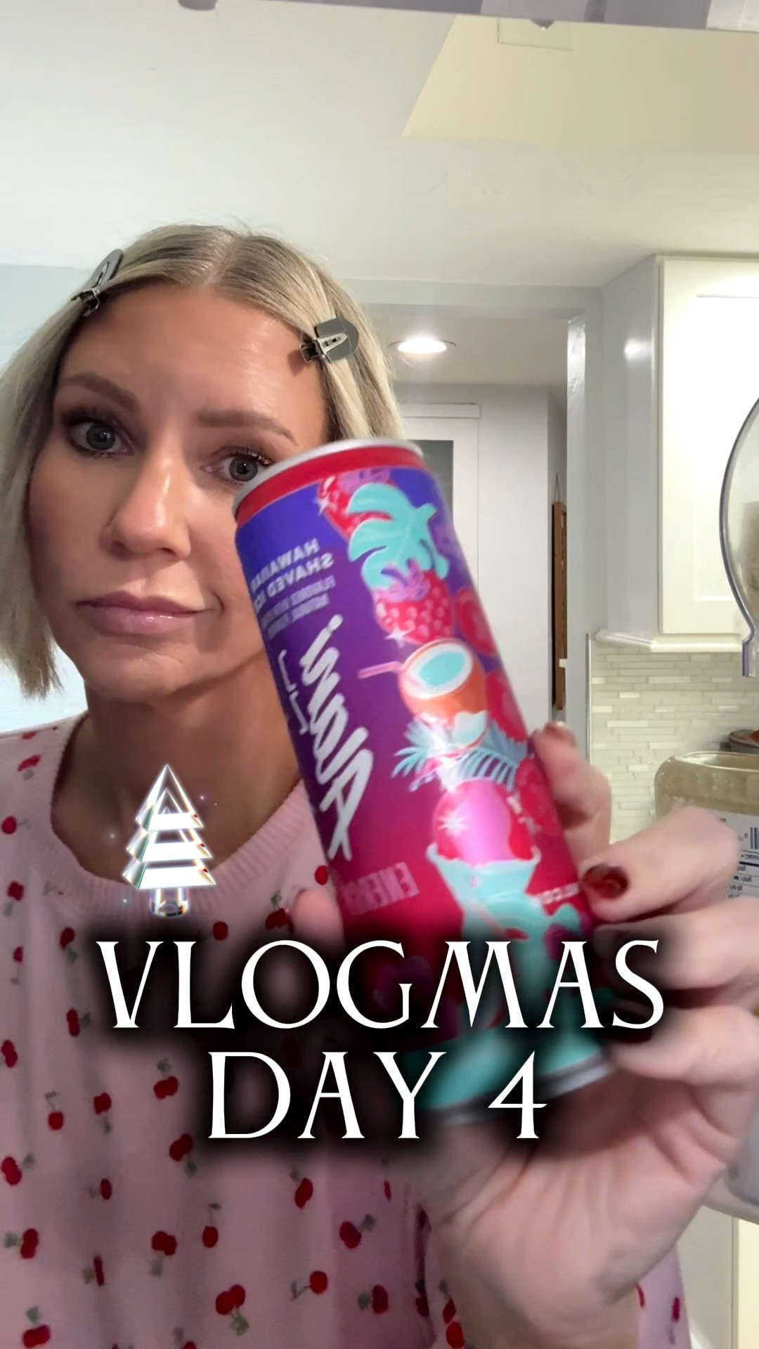 🎄Vlogmas Day 5🎄

I’ll link up everything I can below. 

#LTKOver40 #LTKvlog #LTKdayinmylife
