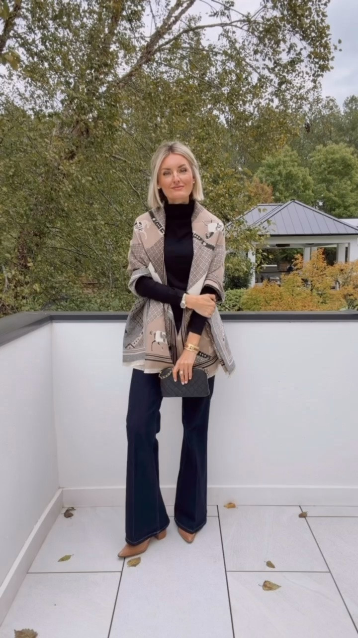 I am loving this wrap I just got in from Amazon! It’s a great size! Wearing S/25!

Loverly Grey, Walmart, dark wash jeans, fall outfit, Thanksgiving outfit, fall outfit inspo, wrap 

#LTKSeasonal #LTKootd