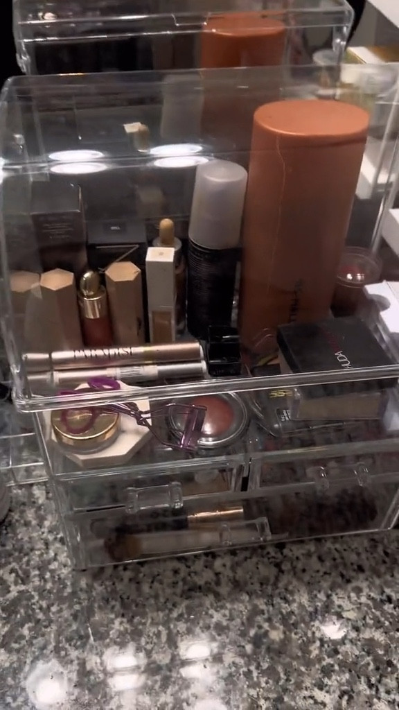 I absolutely adore my dustproof acrylic makeup organizer with storage drawers for storing all my cosmetics! Totally leveling up my bathroom organization for 2023! 

Home finds, bathroom finds, home organization, Amazon, Amazon bathroom must-haves 

#LTKbeauty #LTKFind #LTKhome
