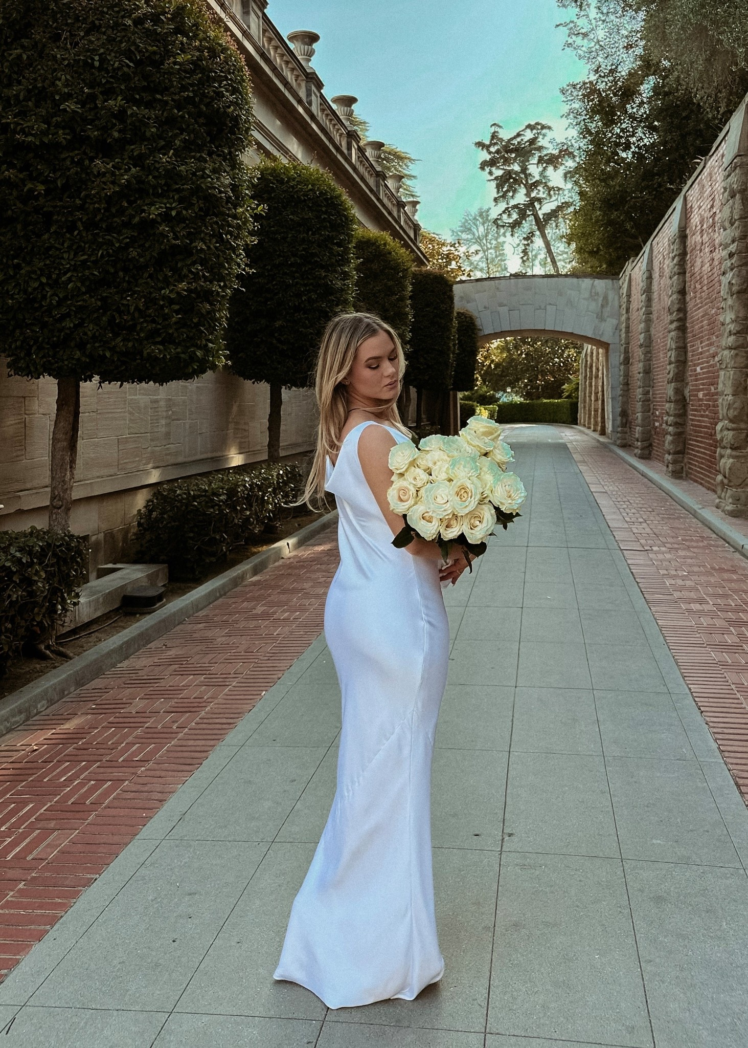 Engaged 👰🏼‍♀️💍🤍