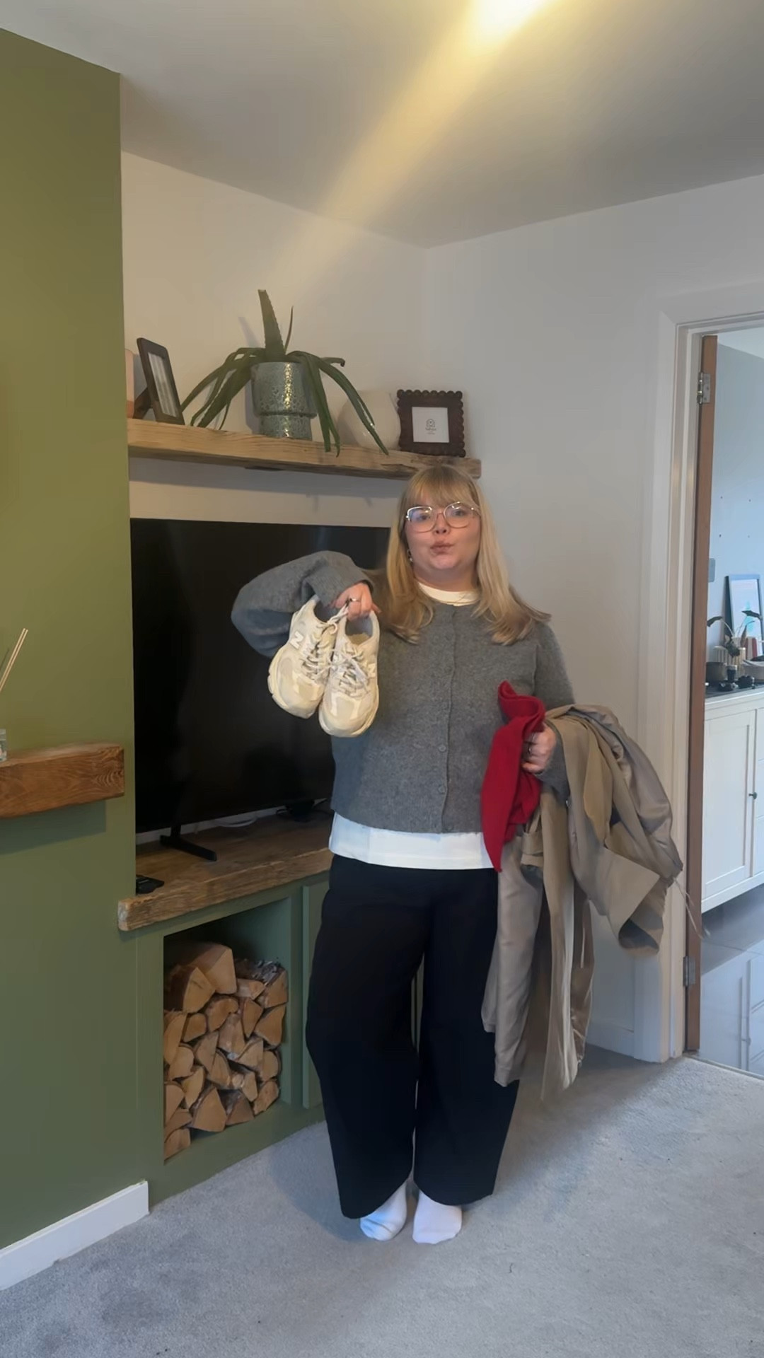 Another OOTD ft a trench coat and a triangle scarf whoops ❣️

Trousers are F&F at Tesco! 

#ootd #trenchcoat #outfitinspo #midsizeoutfits #grwm 

#LTKmidsize #LTKuk