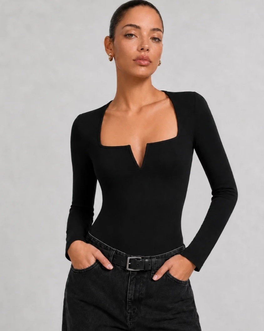 Love love this top!! Pair it with the wool skirt and black knee high boots! 🖤