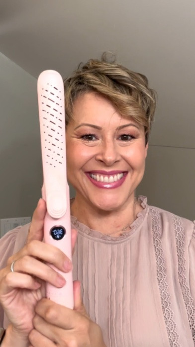 My favorite way to style my pixie lately ✨ The Wavytalk Whirlwind Pro gives me smooth, soft movement without worrying about damaging my hair. It’s quick, easy to use, and perfect for creating that effortless lived-in look I love.

If you have short hair and want volume + style without the stress, this tool is definitely worth trying 🤍

#LTKgrwm #LTKBeauty #LTKOver40